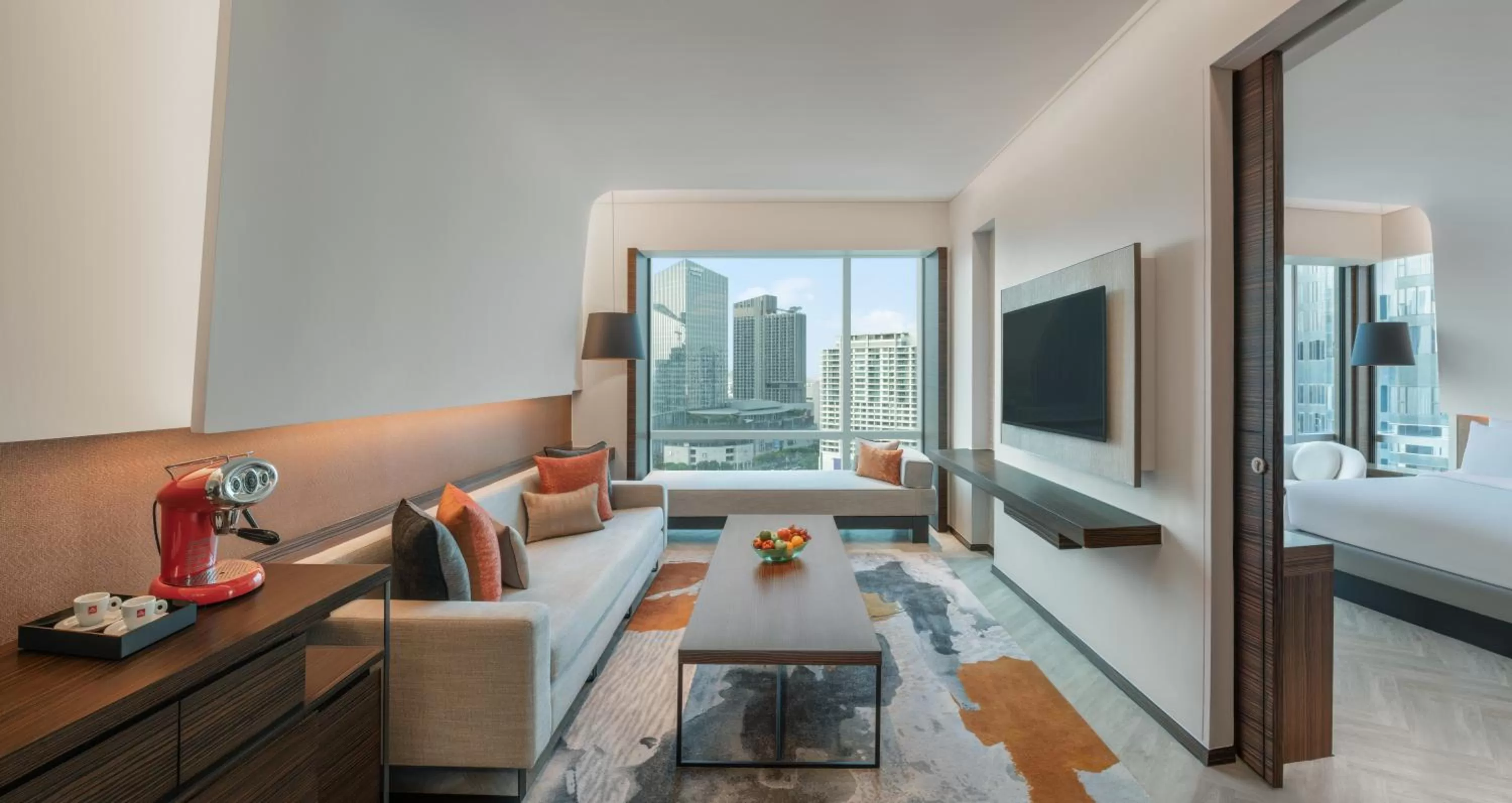 Living room, Bed in Le Meridien Bangkok