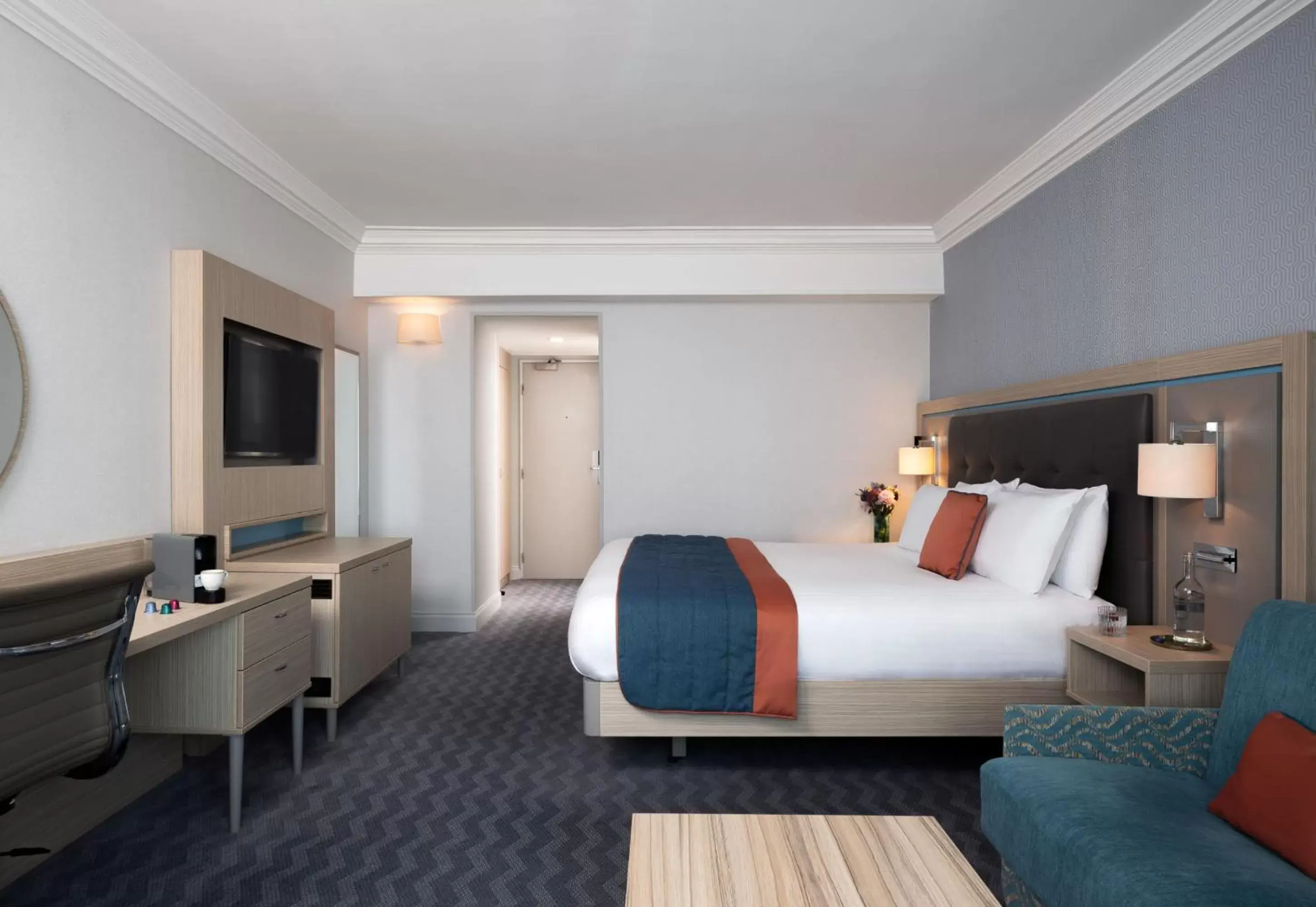 Bedroom, Bed in Leonardo Royal Hotel Brighton Waterfront - Formerly Jurys Inn