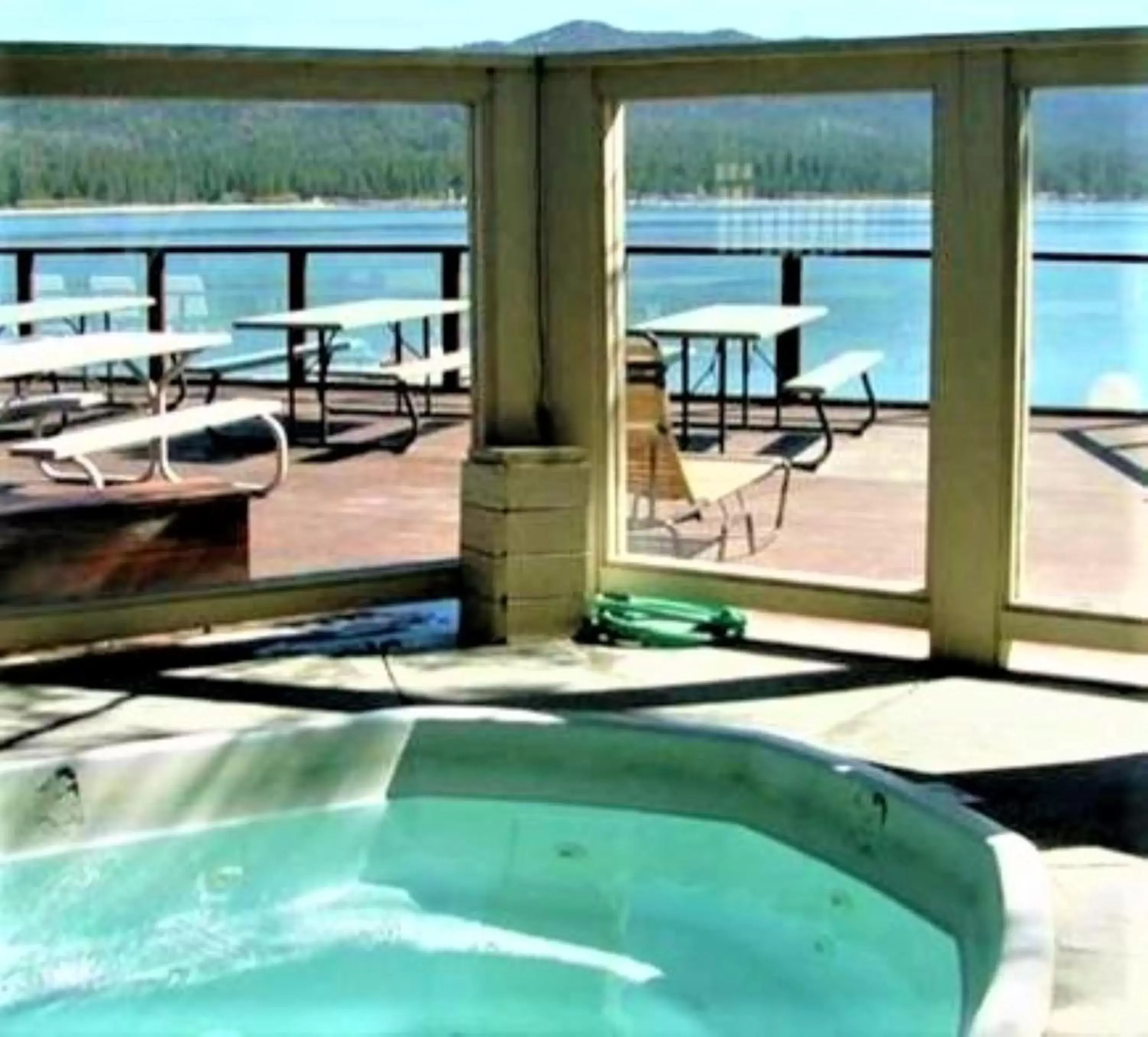 Hot Tub, Swimming Pool in Lagonita Lodge