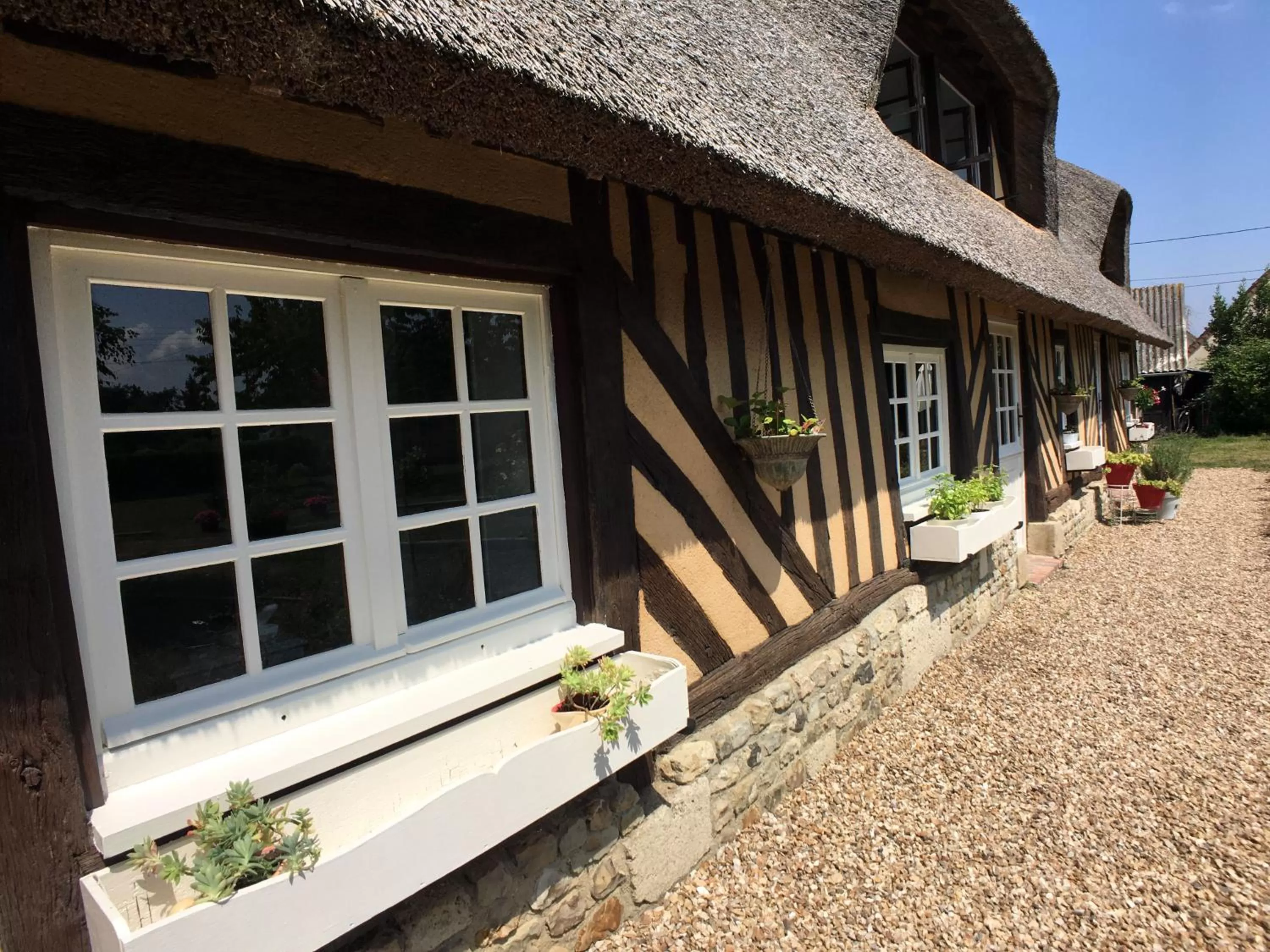 Facade/entrance in La Romance et la Romanesque