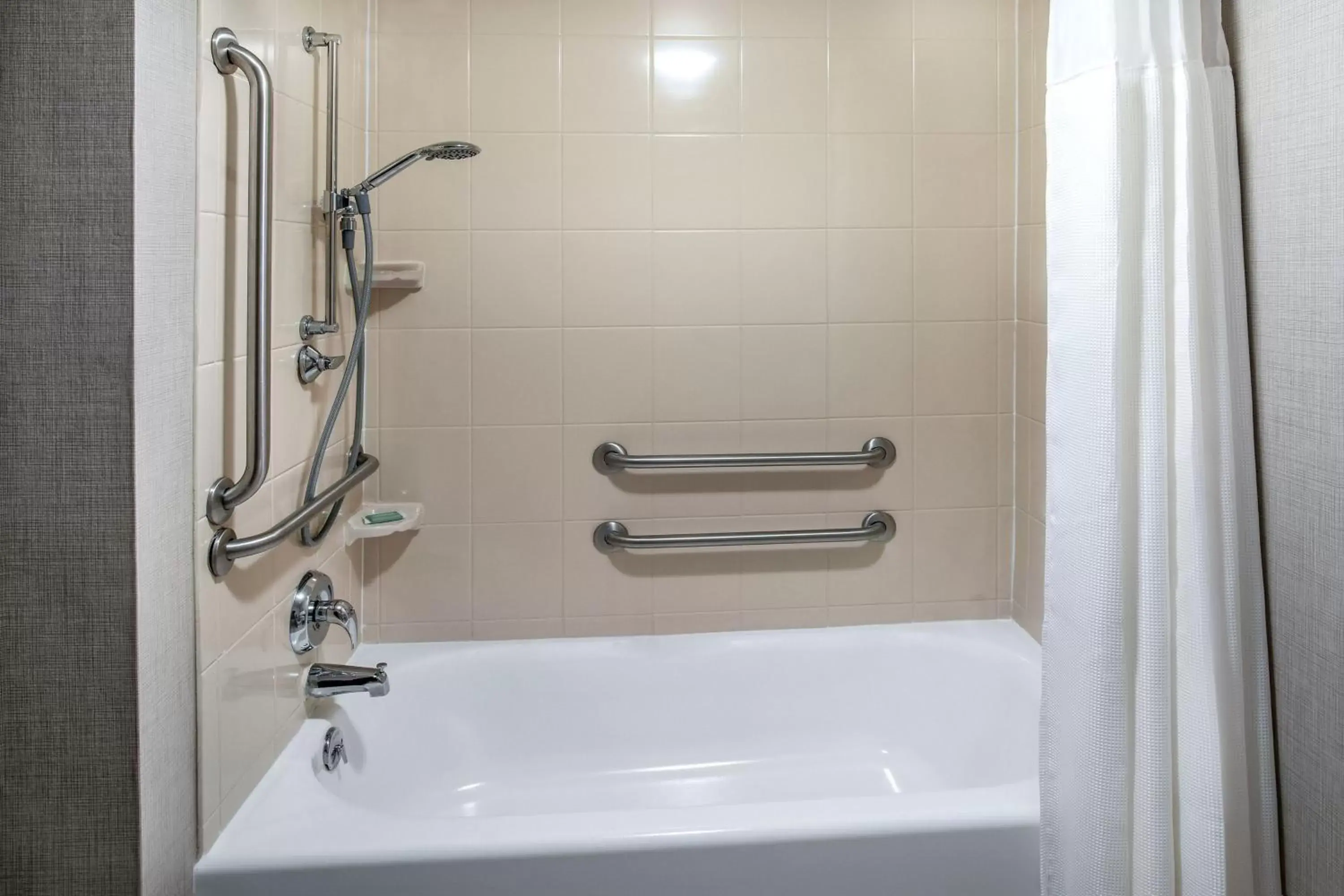 Photo of the whole room, Bathroom in Residence Inn by Marriott Chesapeake Greenbrier