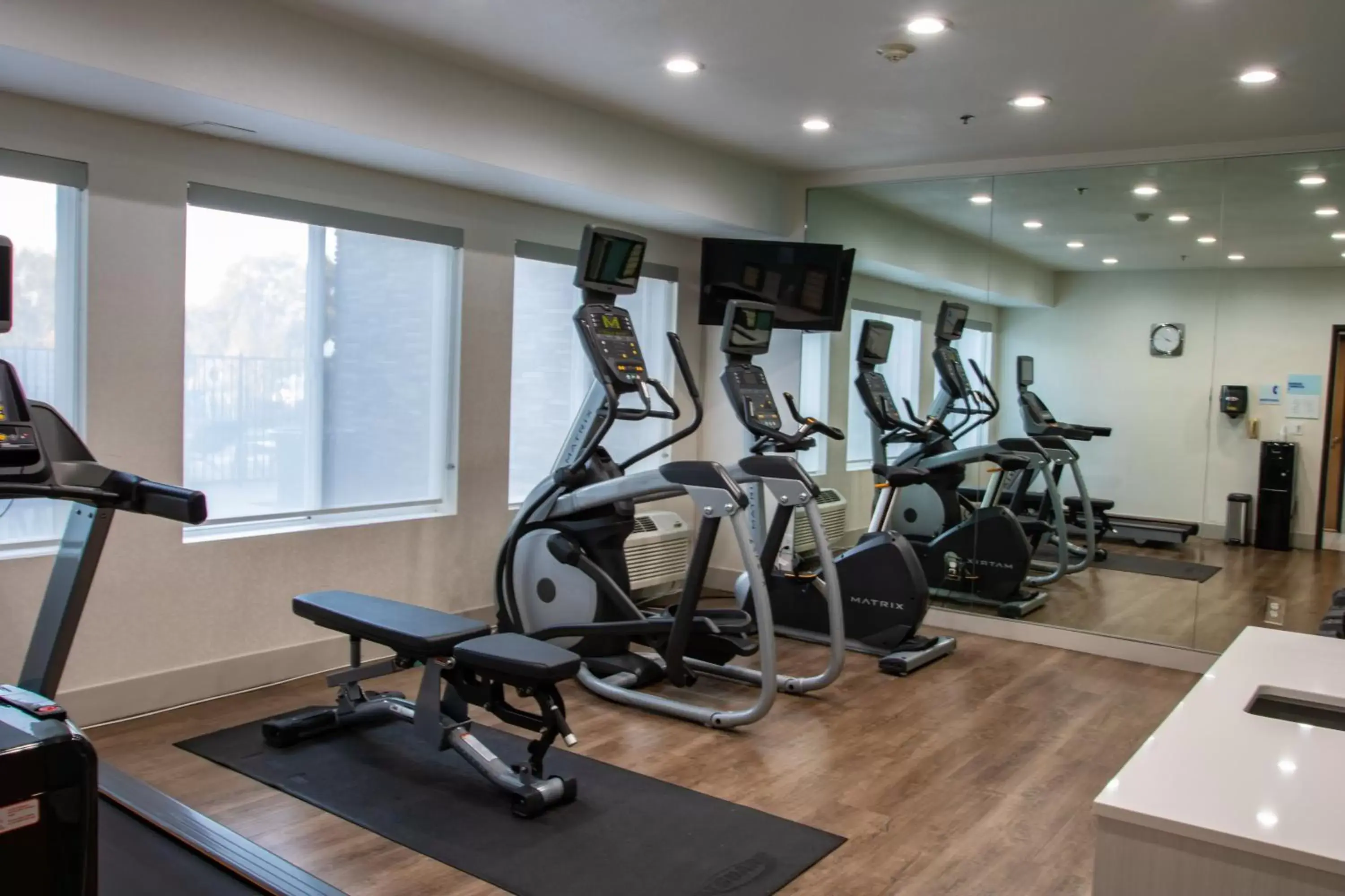 Fitness centre/facilities, Fitness Center/Facilities in Holiday Inn Express Hotel & Suites Roseville - Galleria Area, an IHG Hotel