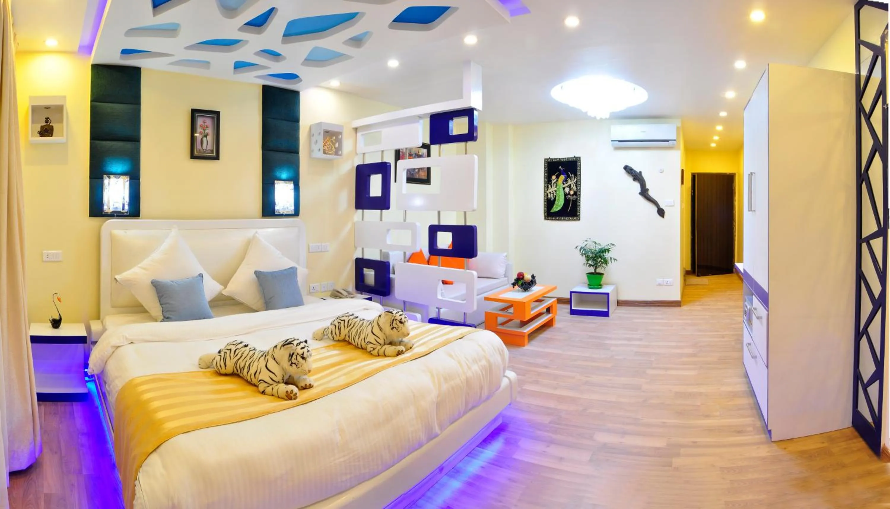 Photo of the whole room in Royal Penguin Boutique Hotel & Spa