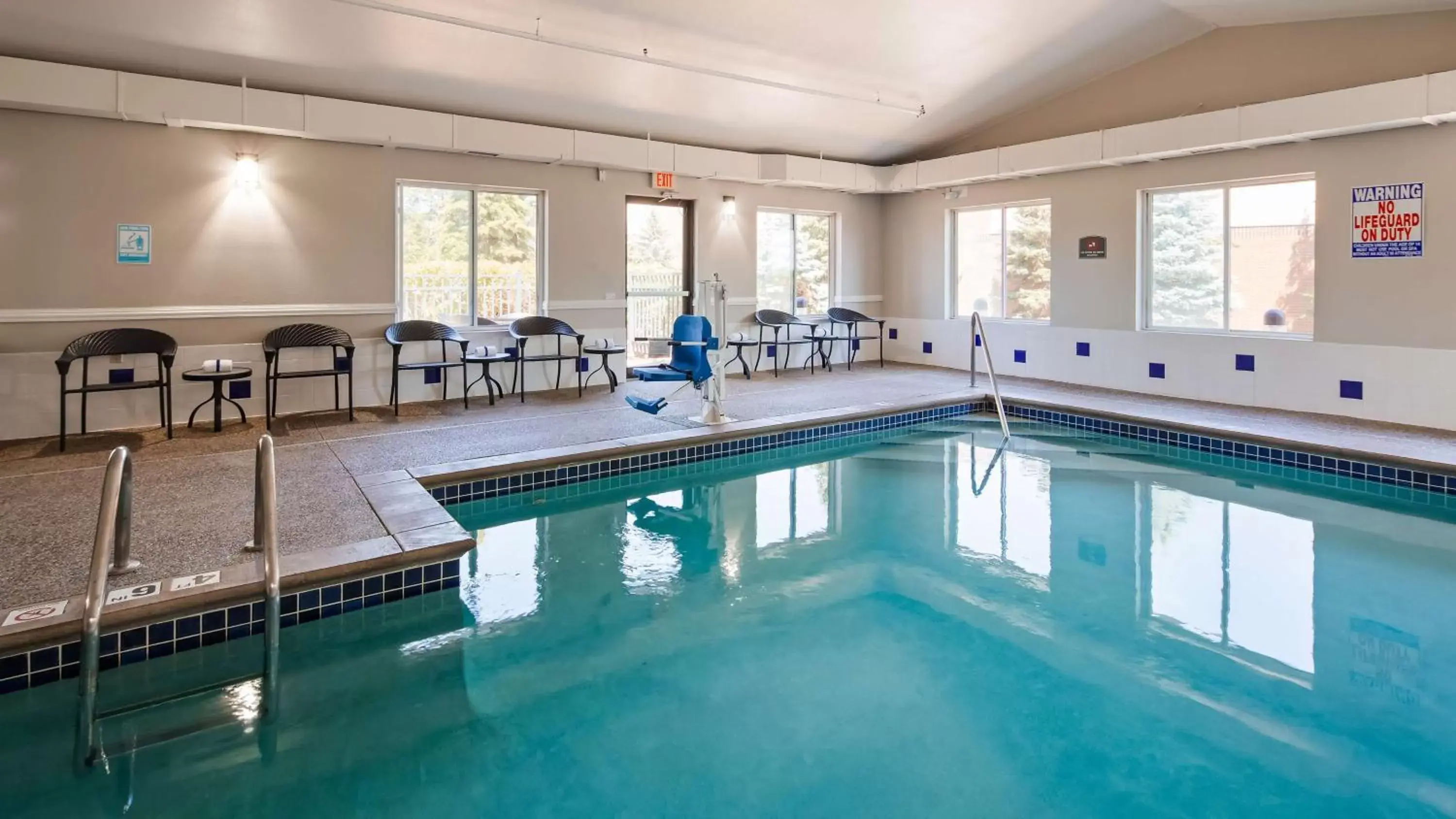 On site, Swimming Pool in Best Western Eden Prairie Inn
