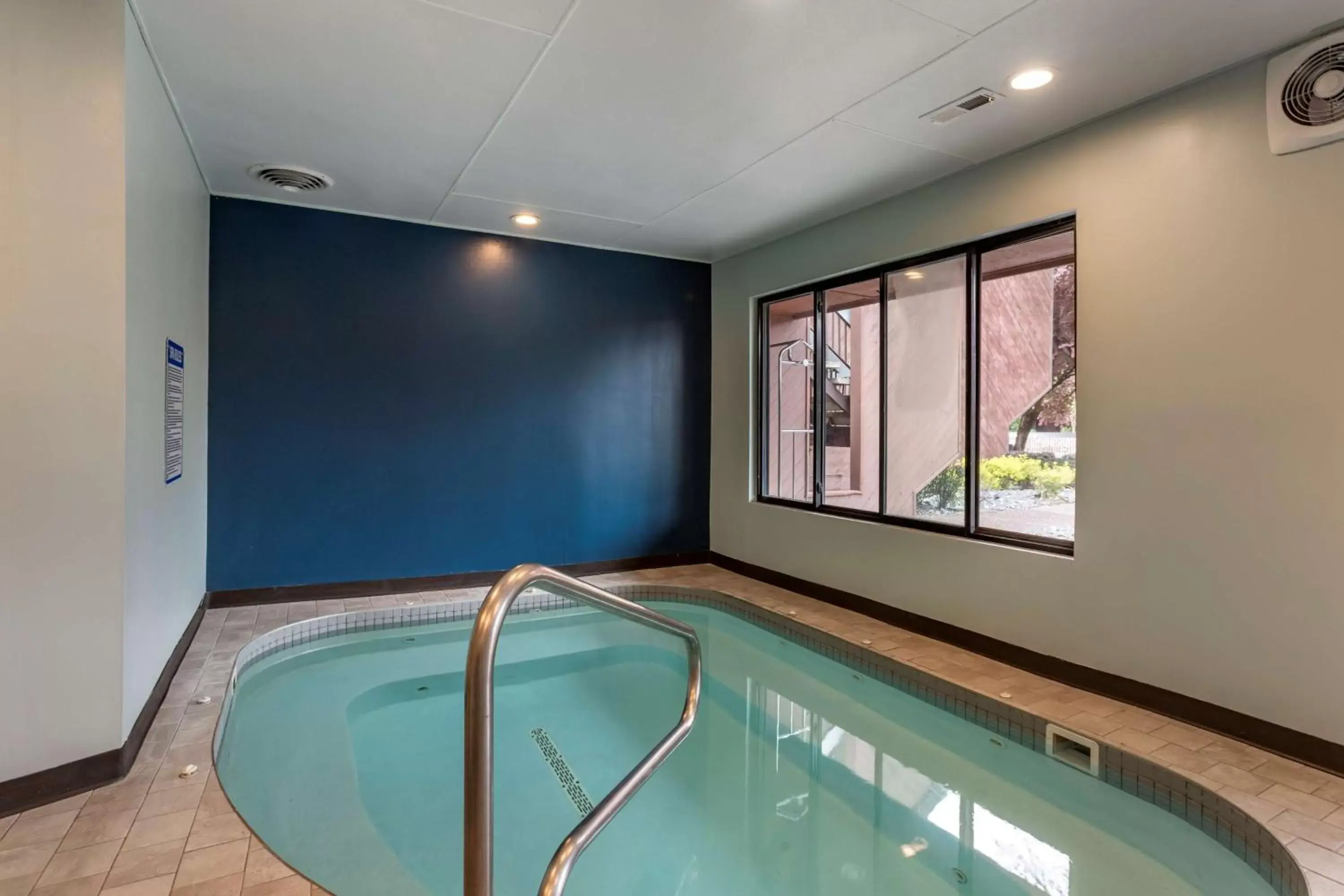 Pool view, Swimming Pool in Best Western Sunridge Inn & Conference Center