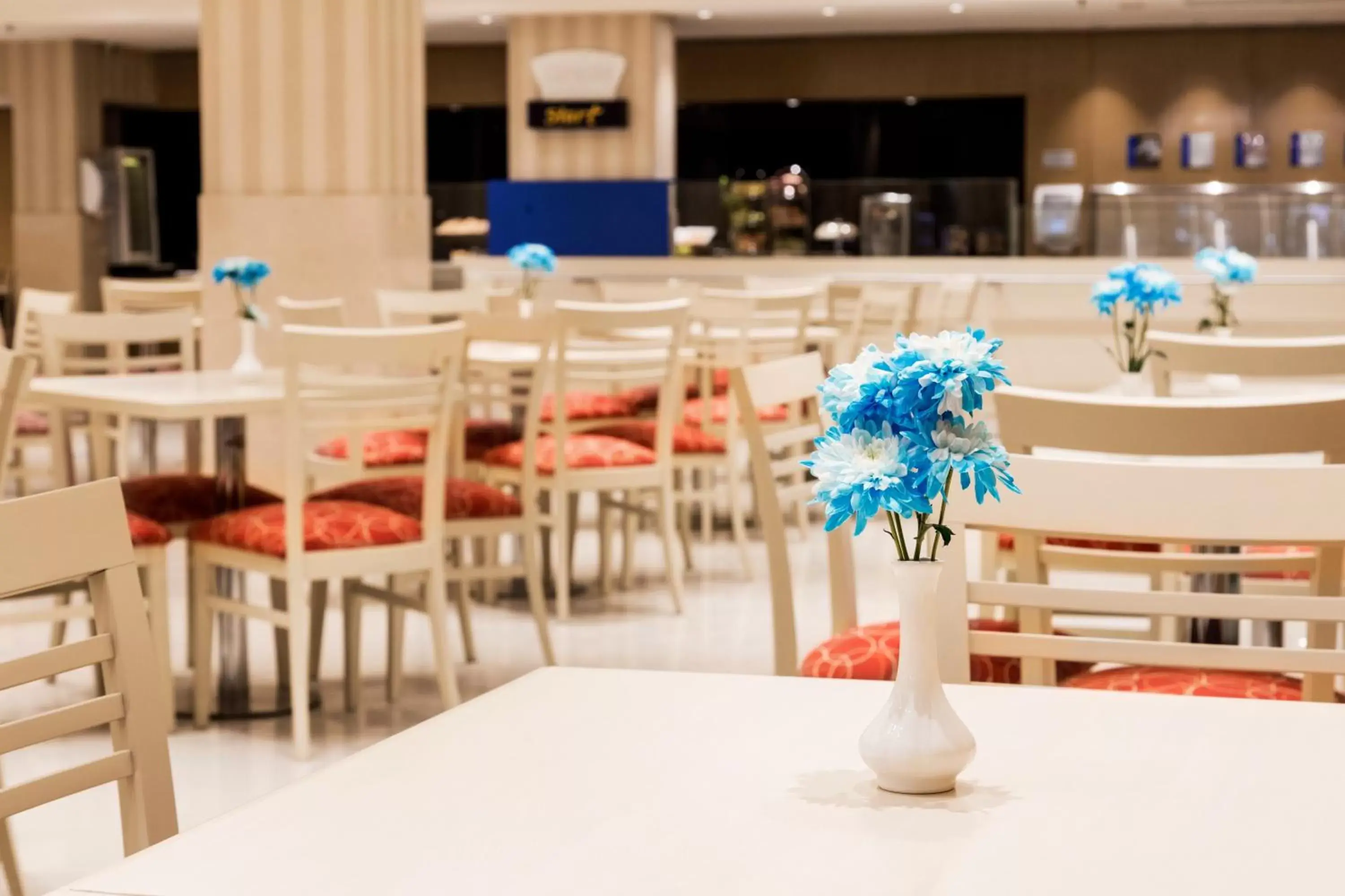 Lounge or bar, Restaurant/Places to Eat in Holiday Inn Express Rosario, an IHG Hotel