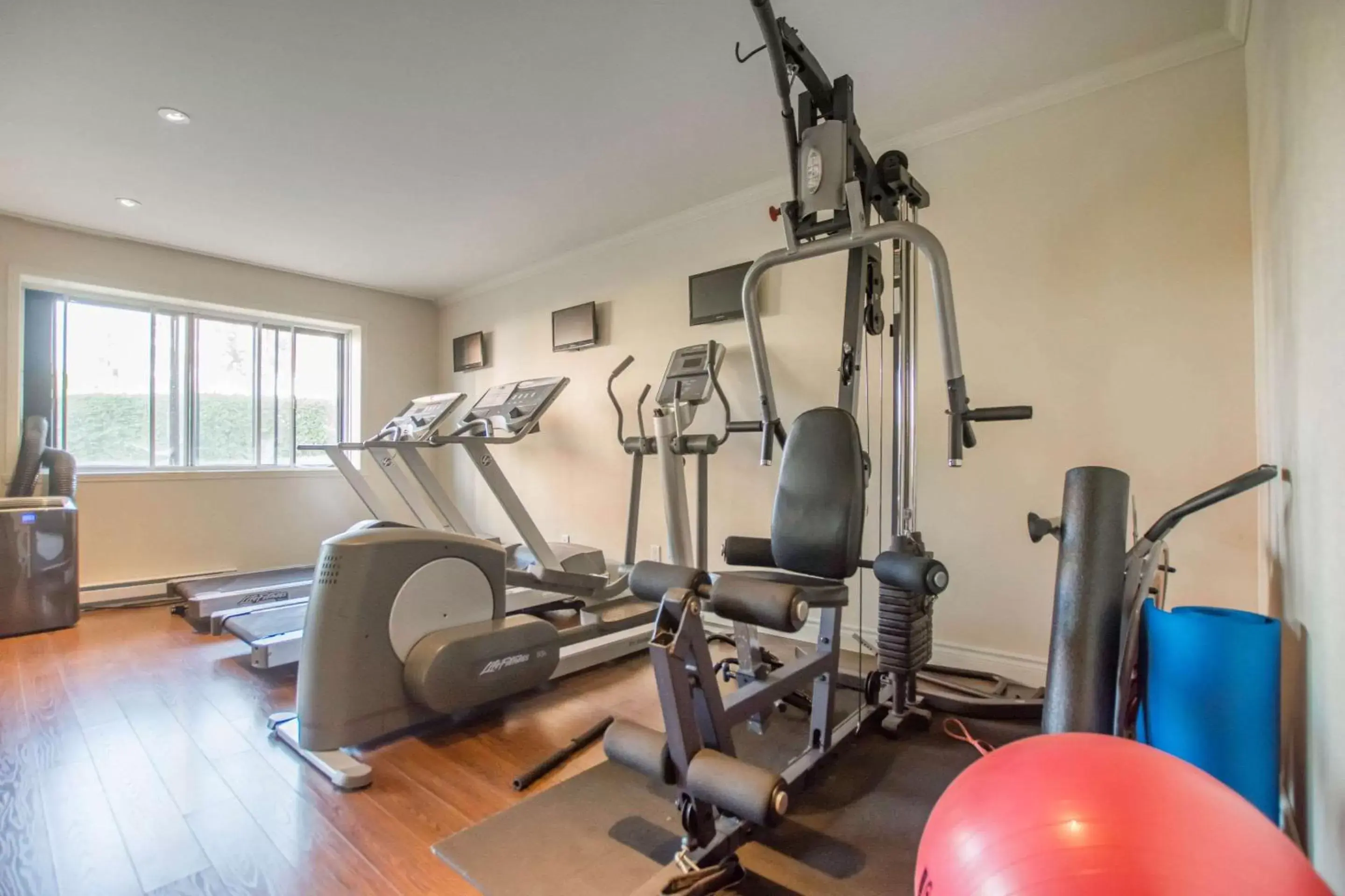 Fitness centre/facilities, Fitness Center/Facilities in St Christophe Hotel & Spa, Ascend Hotel Collection