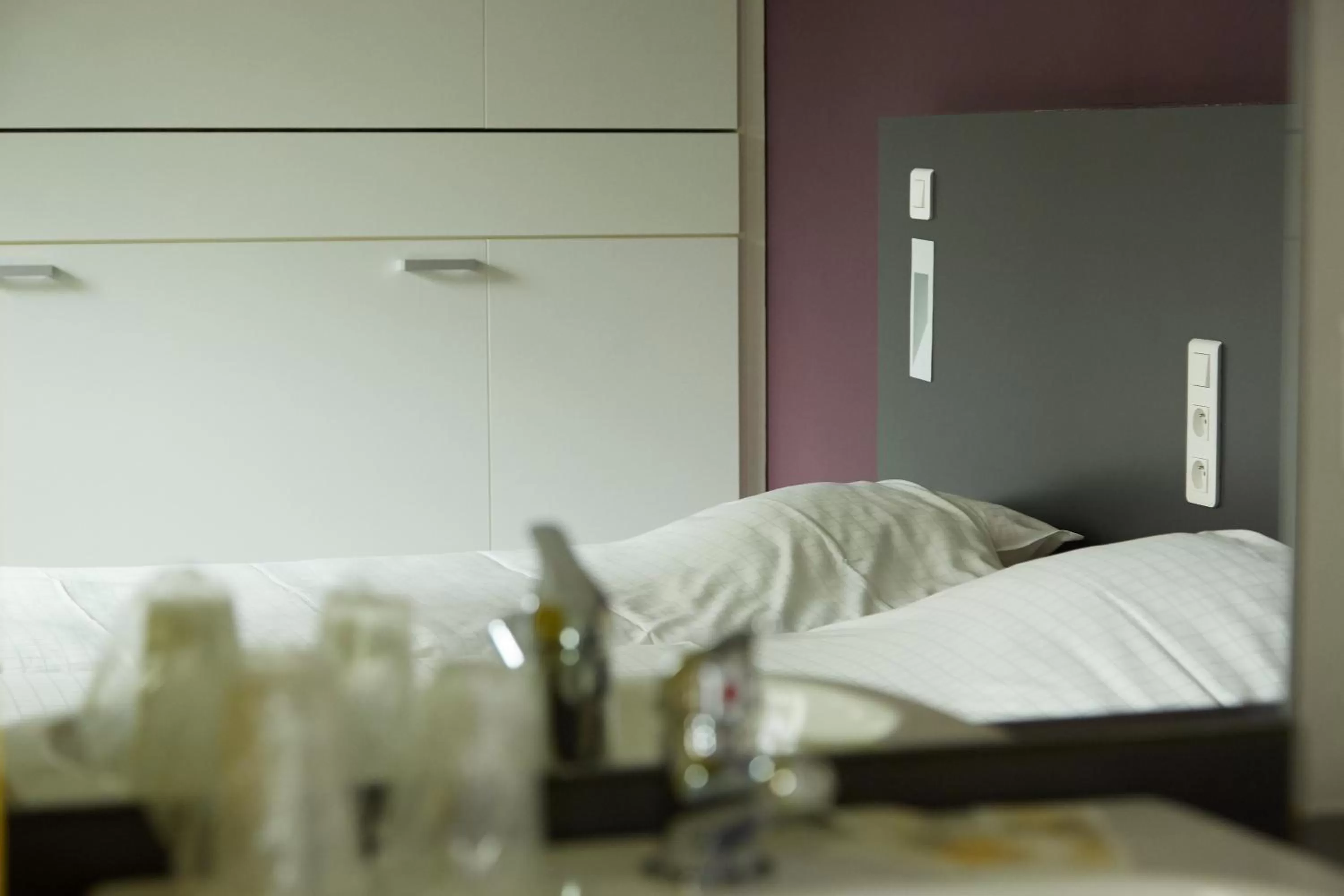 Bedroom, Bed in Focus Budget