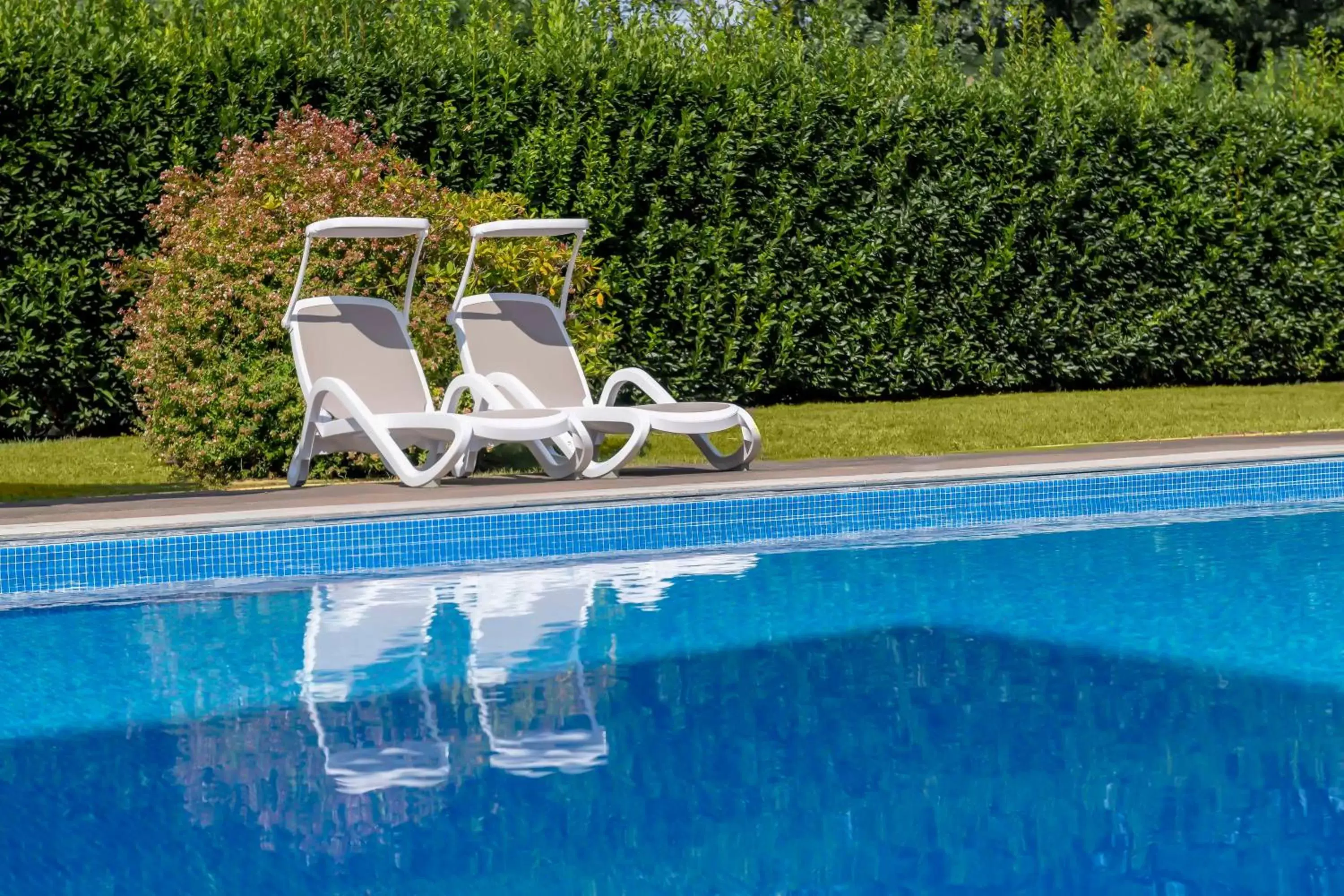 Pool view in Best Western Cavalieri Della Corona Pool view in Best Western Cavalieri Della Corona