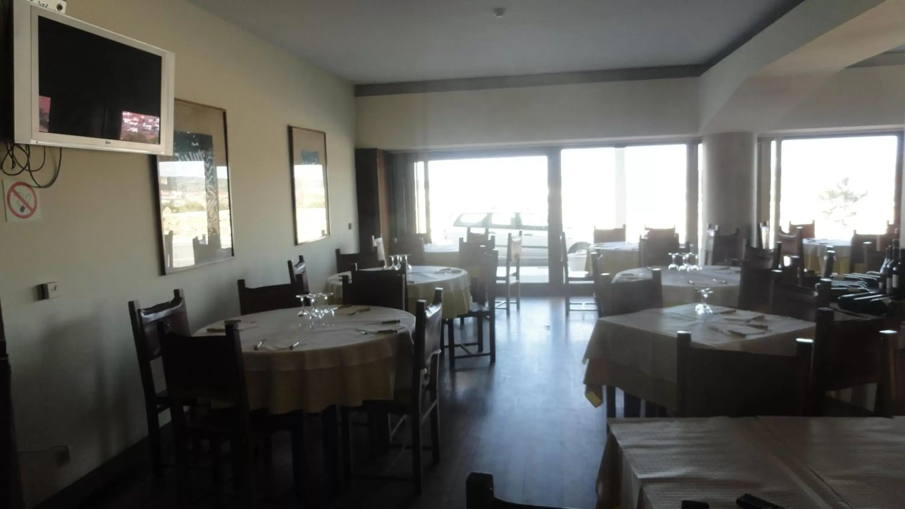 Restaurant/Places to Eat in Hotel O Mirandes