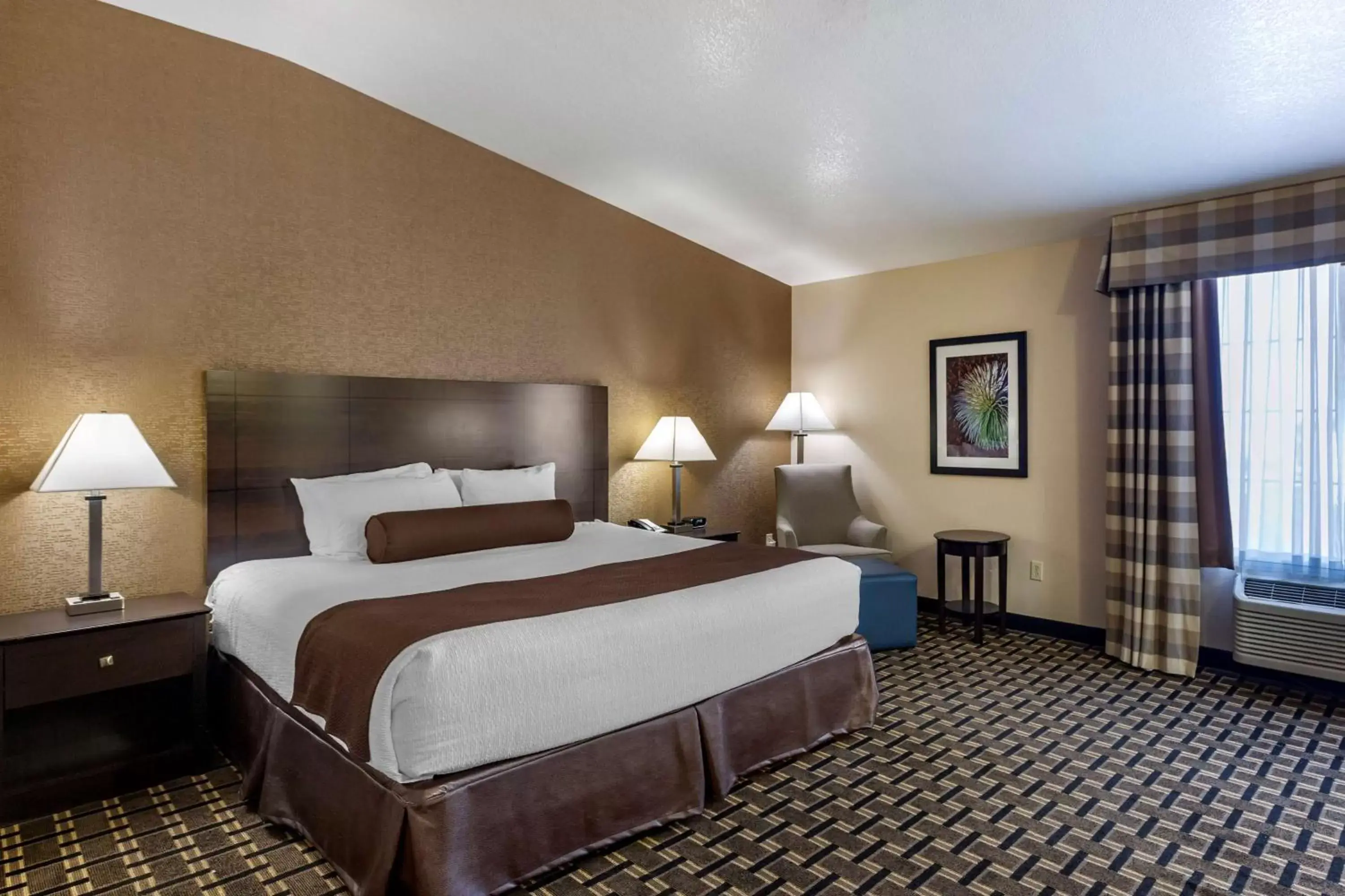 Bedroom, Bed in Best Western Plus Las Vegas West