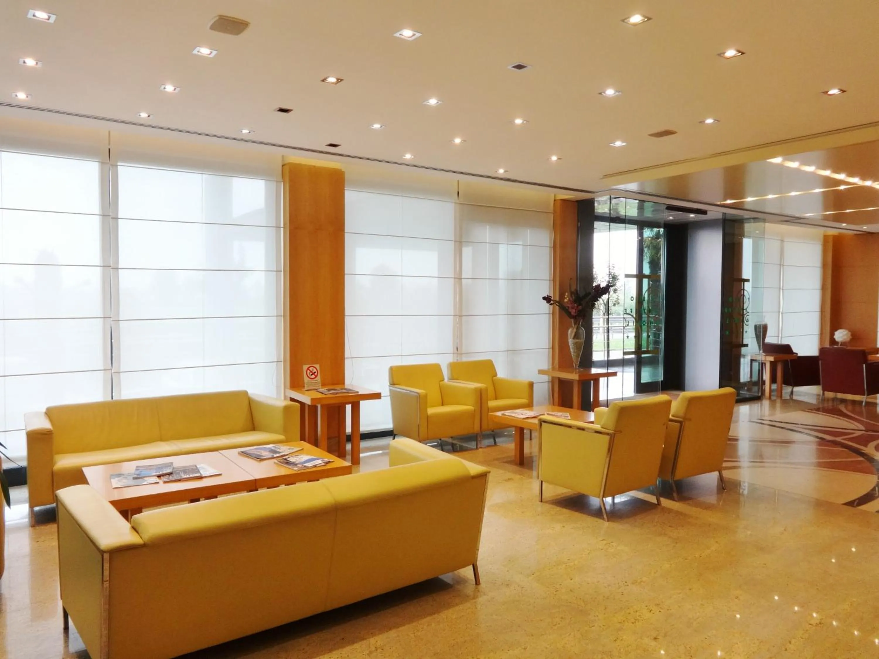 Communal lounge/ TV room in Hotel Tiffany Milano