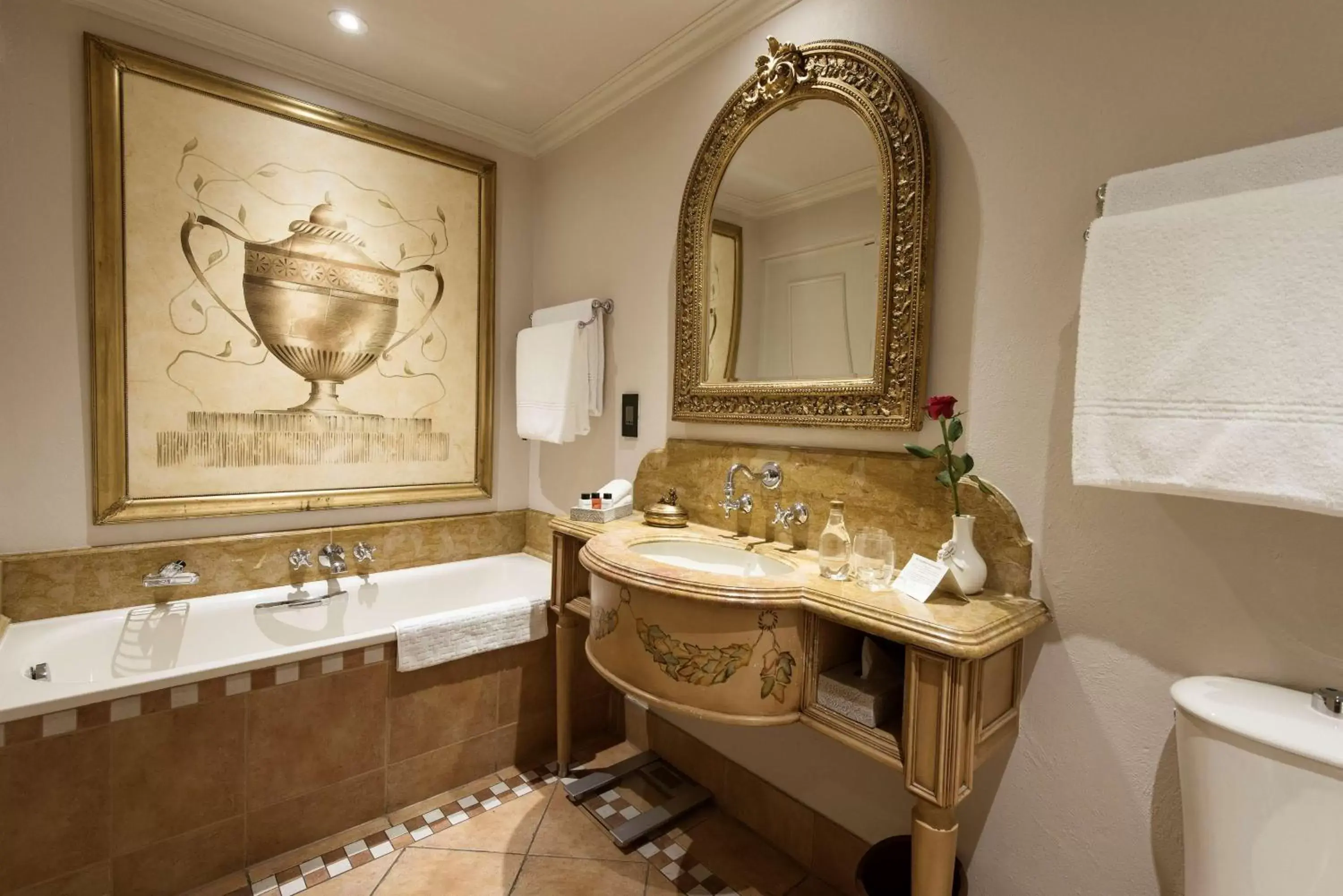 Photo of the whole room, Bathroom in Palazzo Hotel