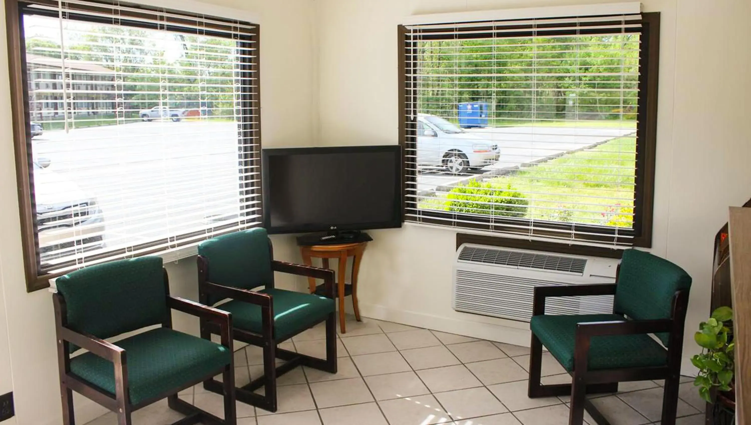 Other, Business Area/Conference Room in Green Valley Motel Winston Salem