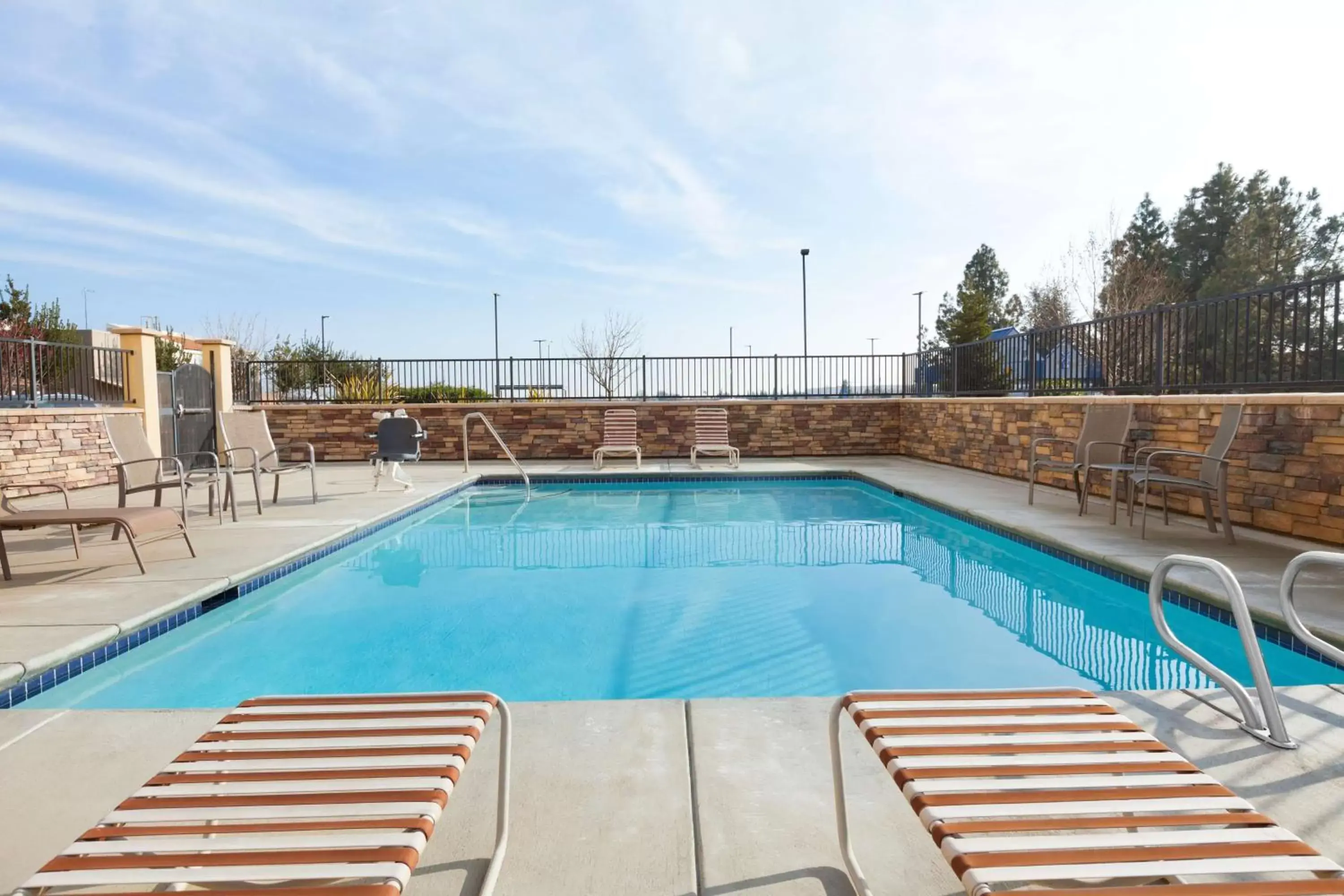 Activities, Swimming Pool in Country Inn & Suites by Radisson, Dixon, CA - UC Davis Area