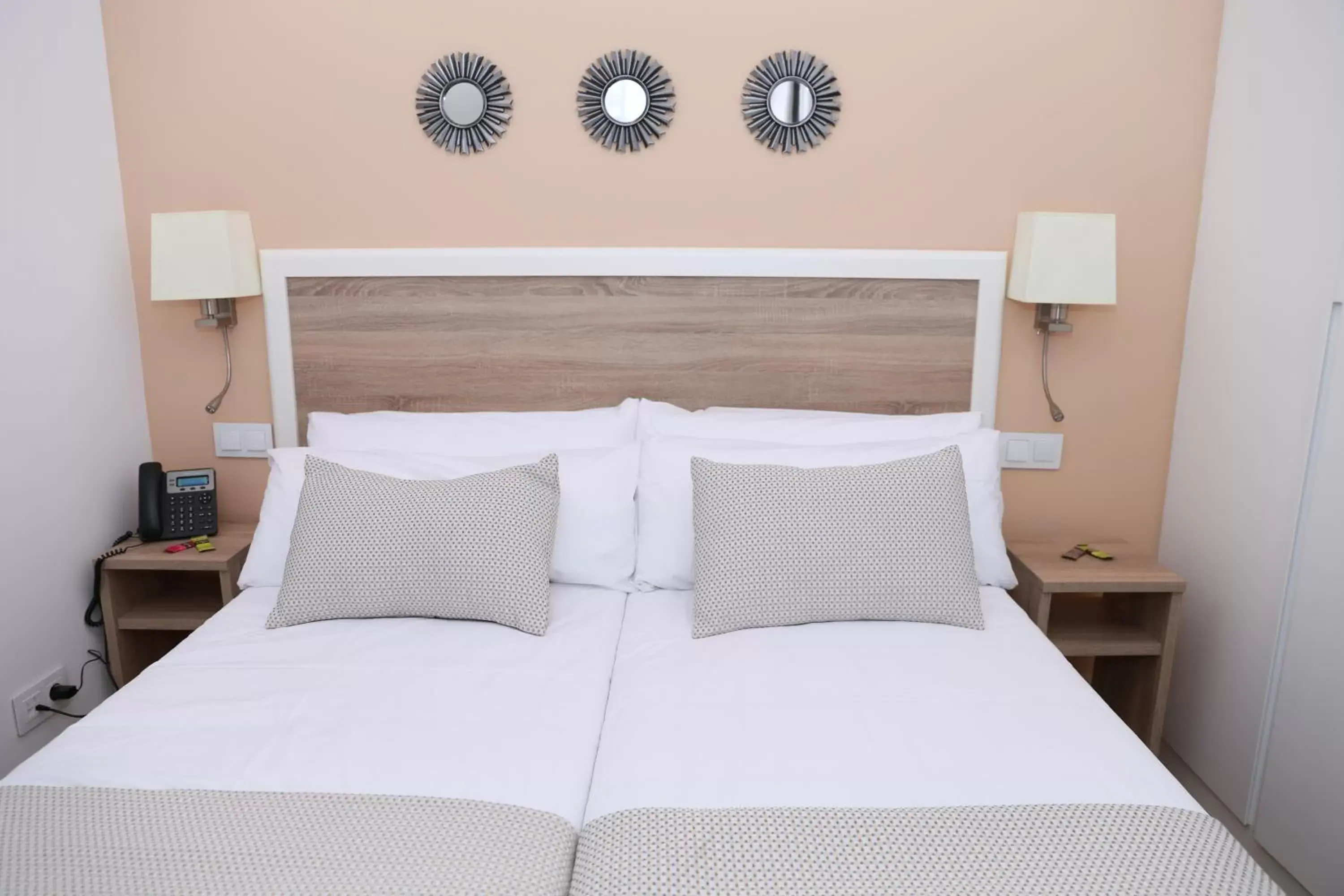 Bedroom, Bed in New Point Opera Bedroom, Bed in New Point Opera