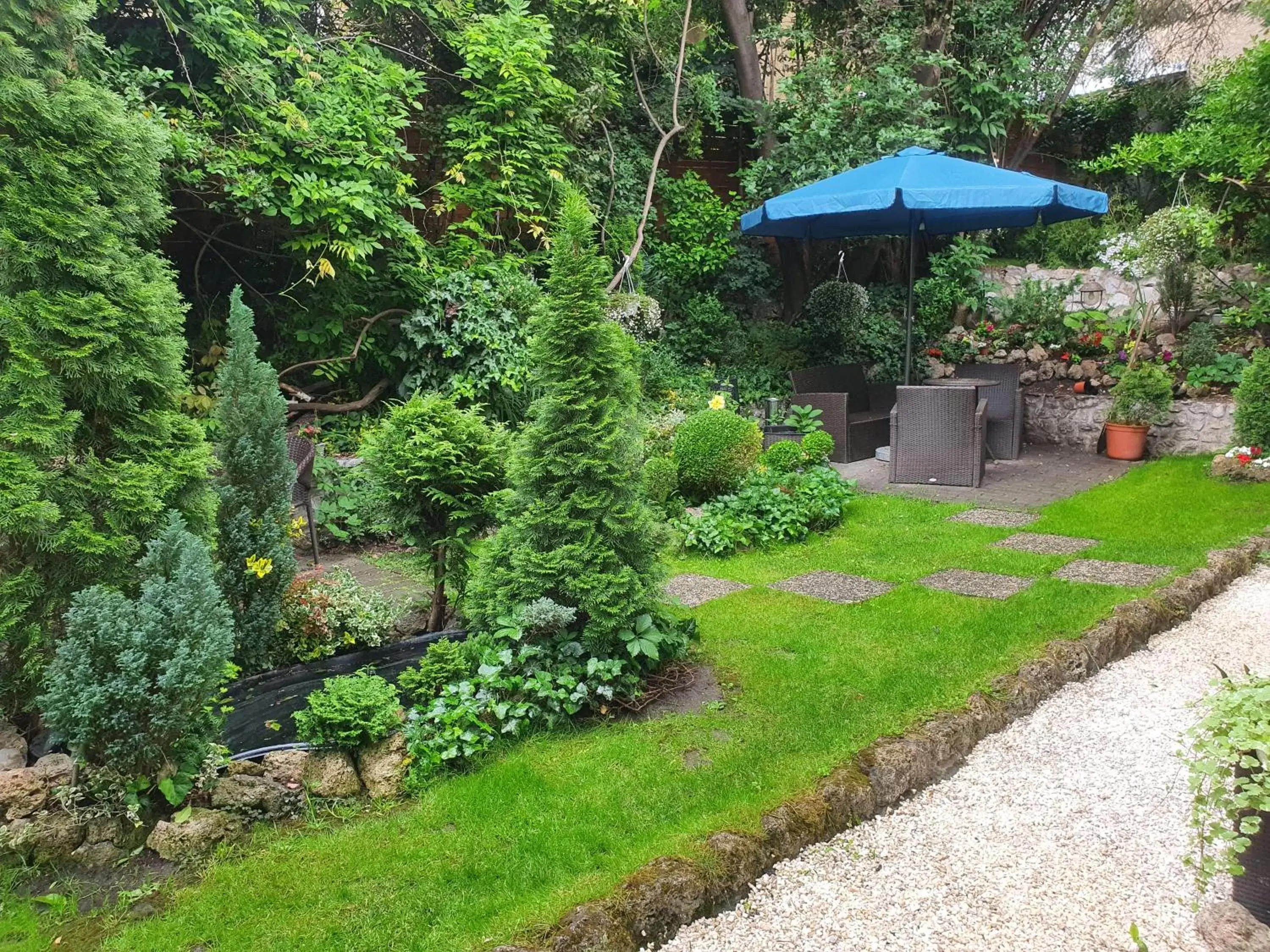 Garden in Hotel Romantik Eger