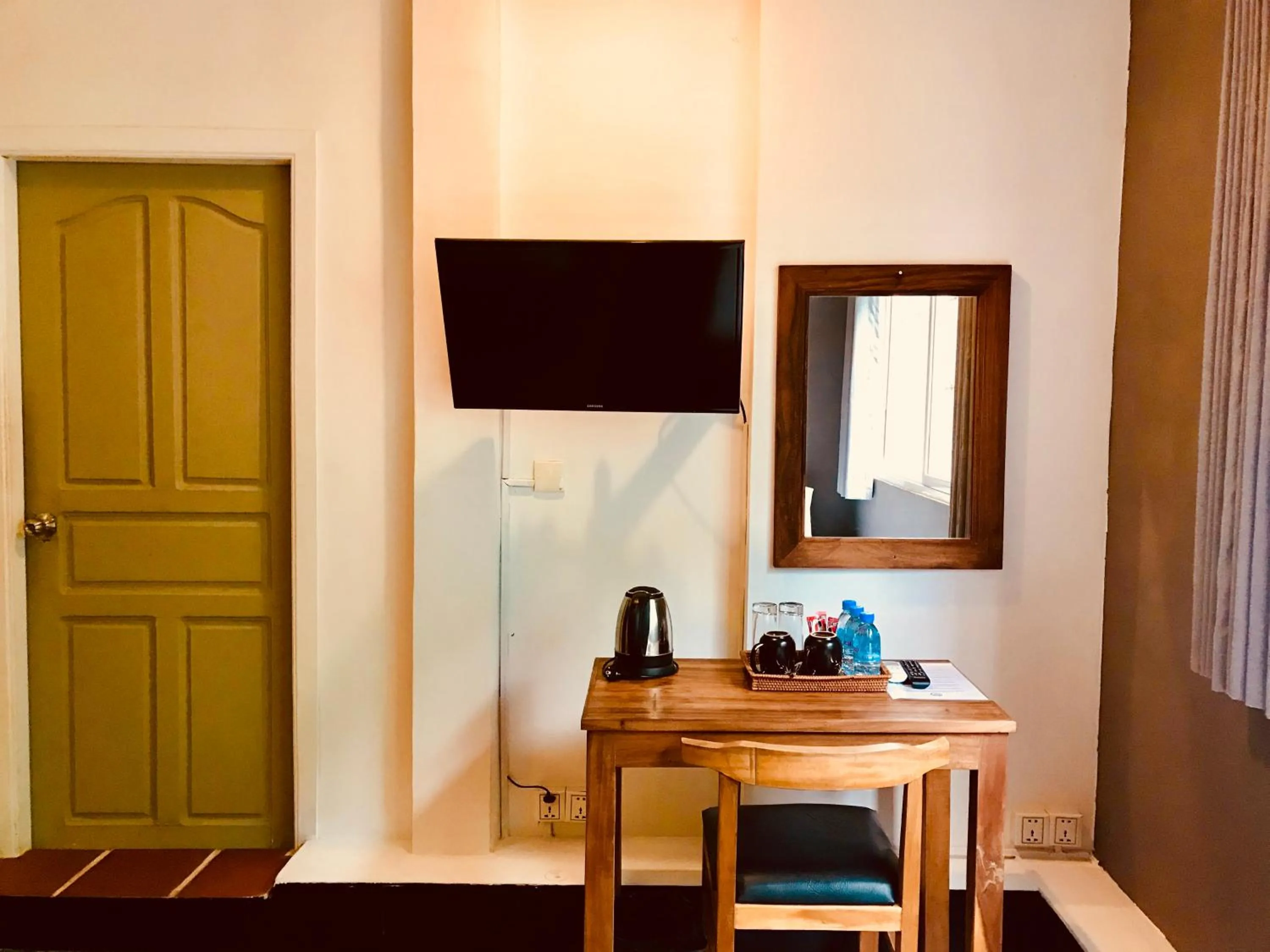 Seating area, TV/Entertainment Center in Prantara Heritage Suites