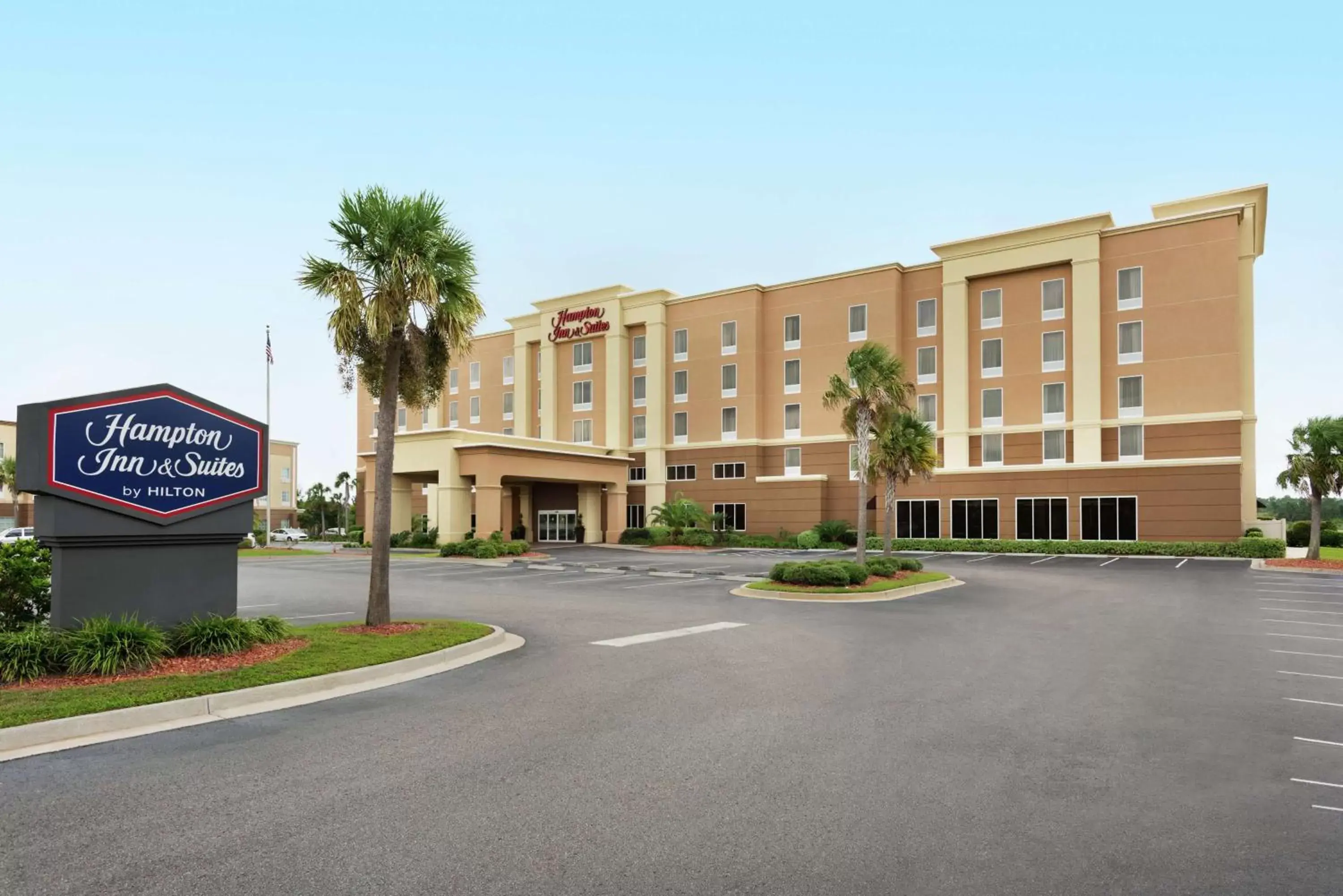 Property Building in Hampton Inn & Suites Brunswick