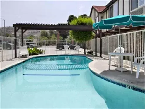 Swimming Pool in Super 8 by Wyndham Santa Clarita/Valencia