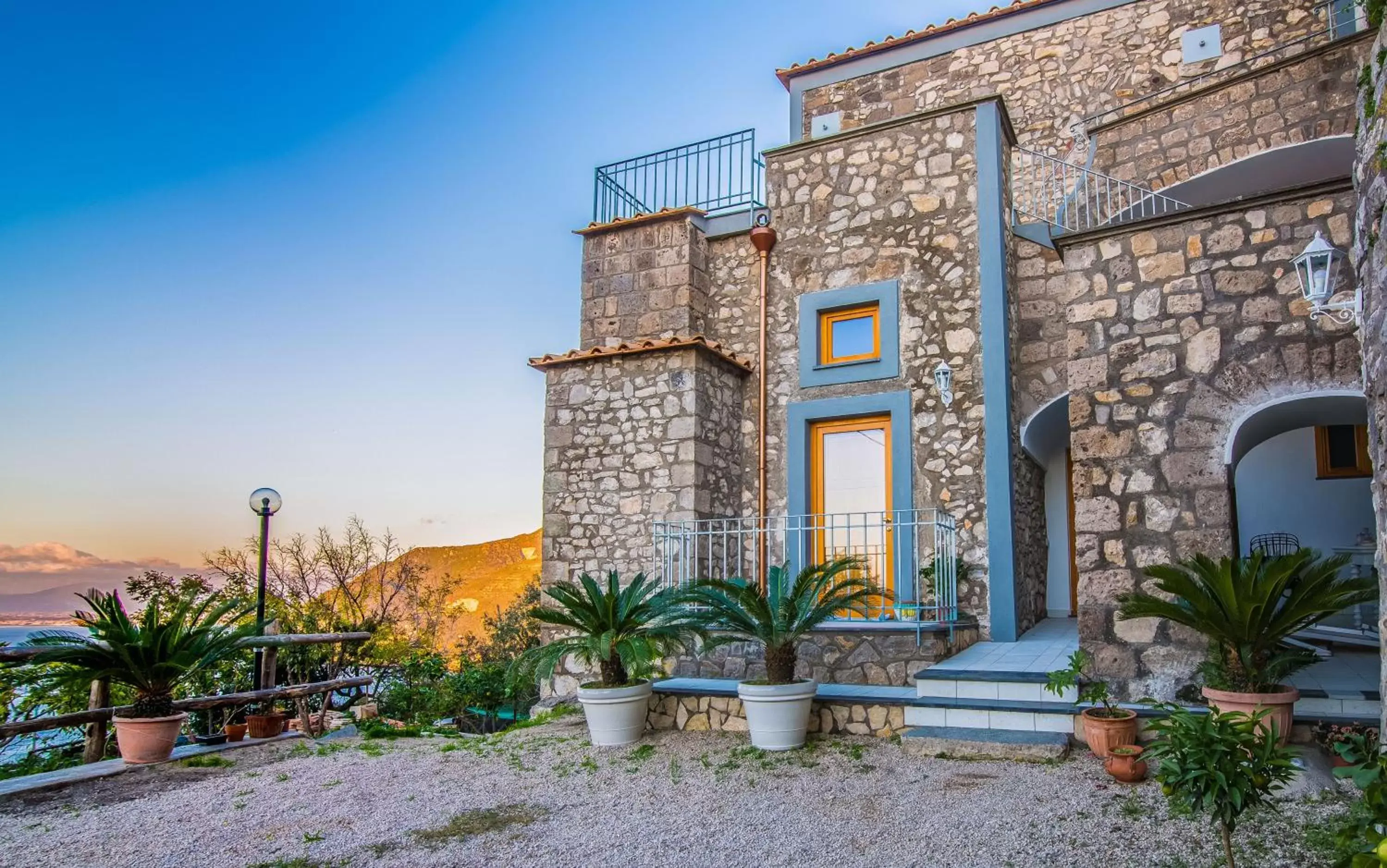 Facade/entrance, Property Building in Villa Mariagiovanna