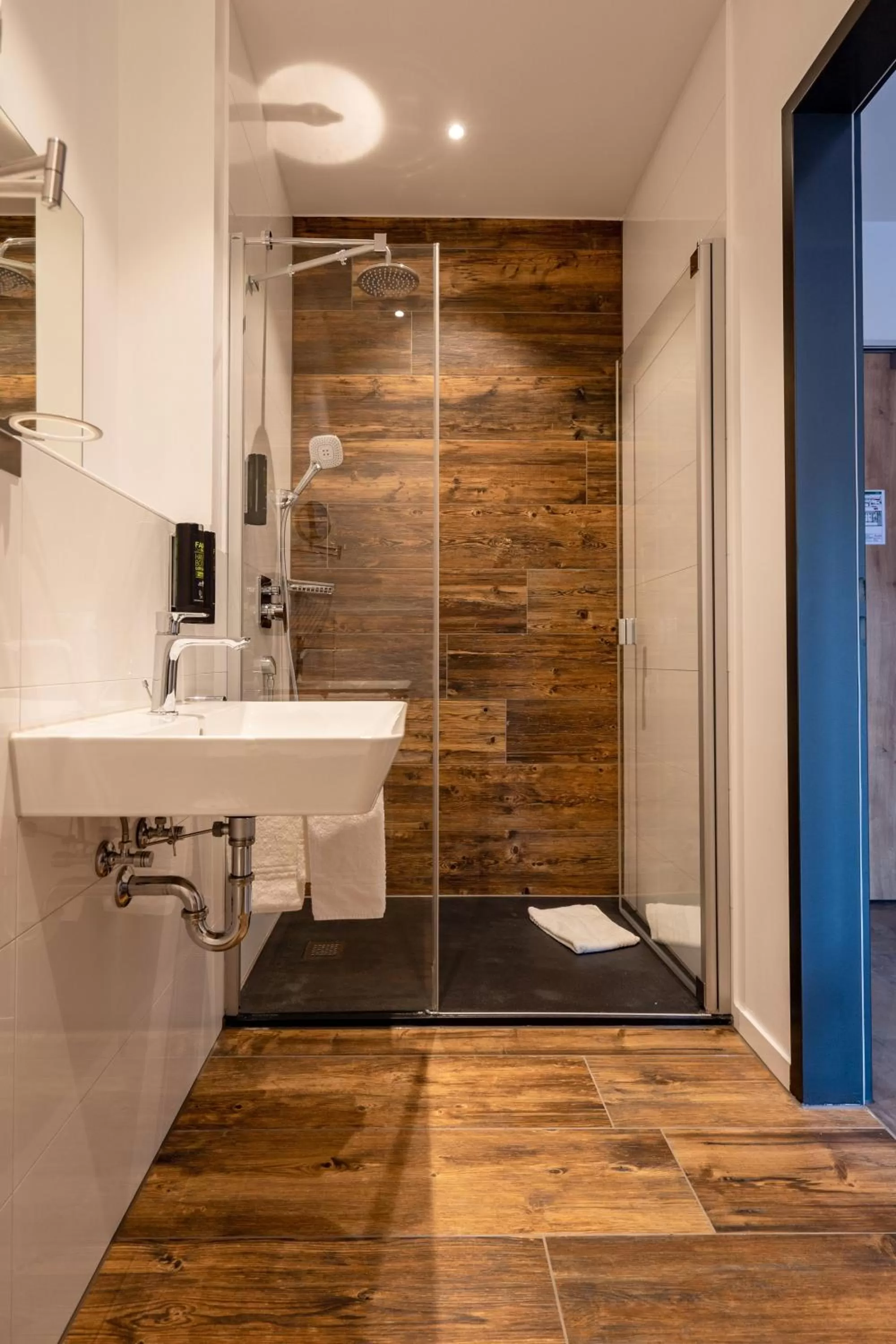 Bathroom in coucou hotel & kuckucks-stube (Titisee)