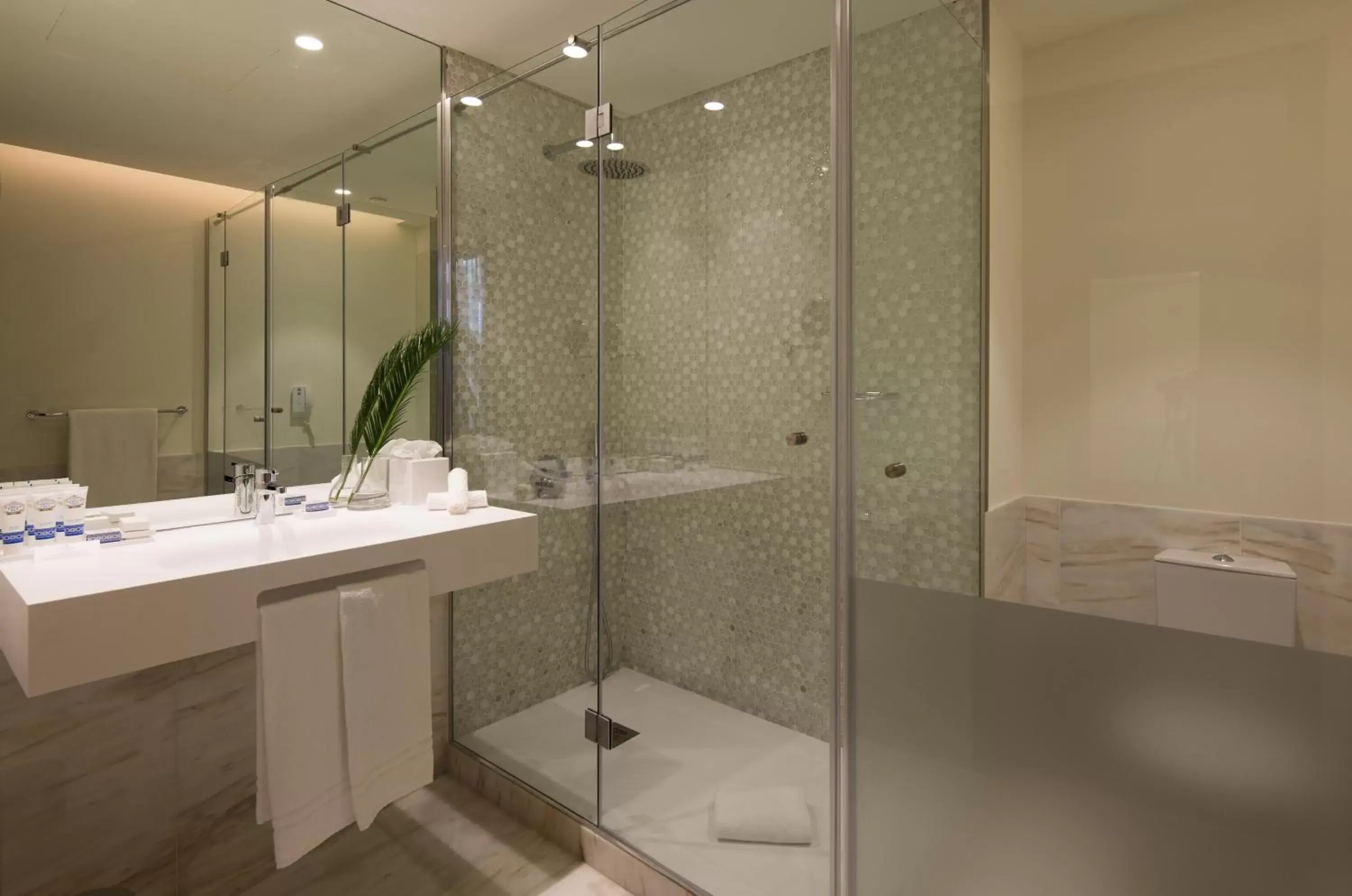 Bathroom in Pestana Porto - A Brasileira, City Center & Heritage Building