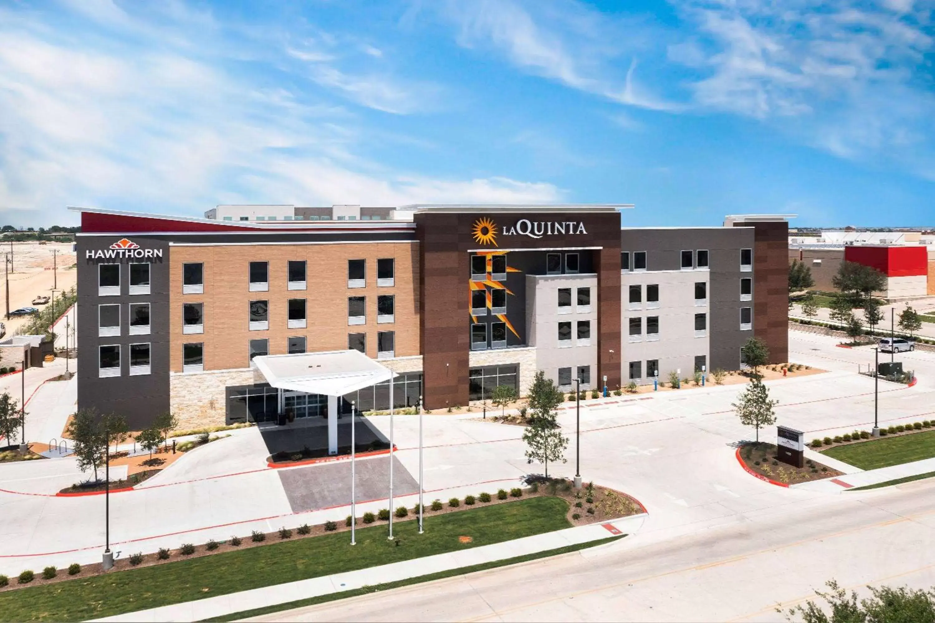 Property building in La Quinta Inn & Suites by Wyndham Pflugerville Property building in La Quinta Inn & Suites by Wyndham Pflugerville