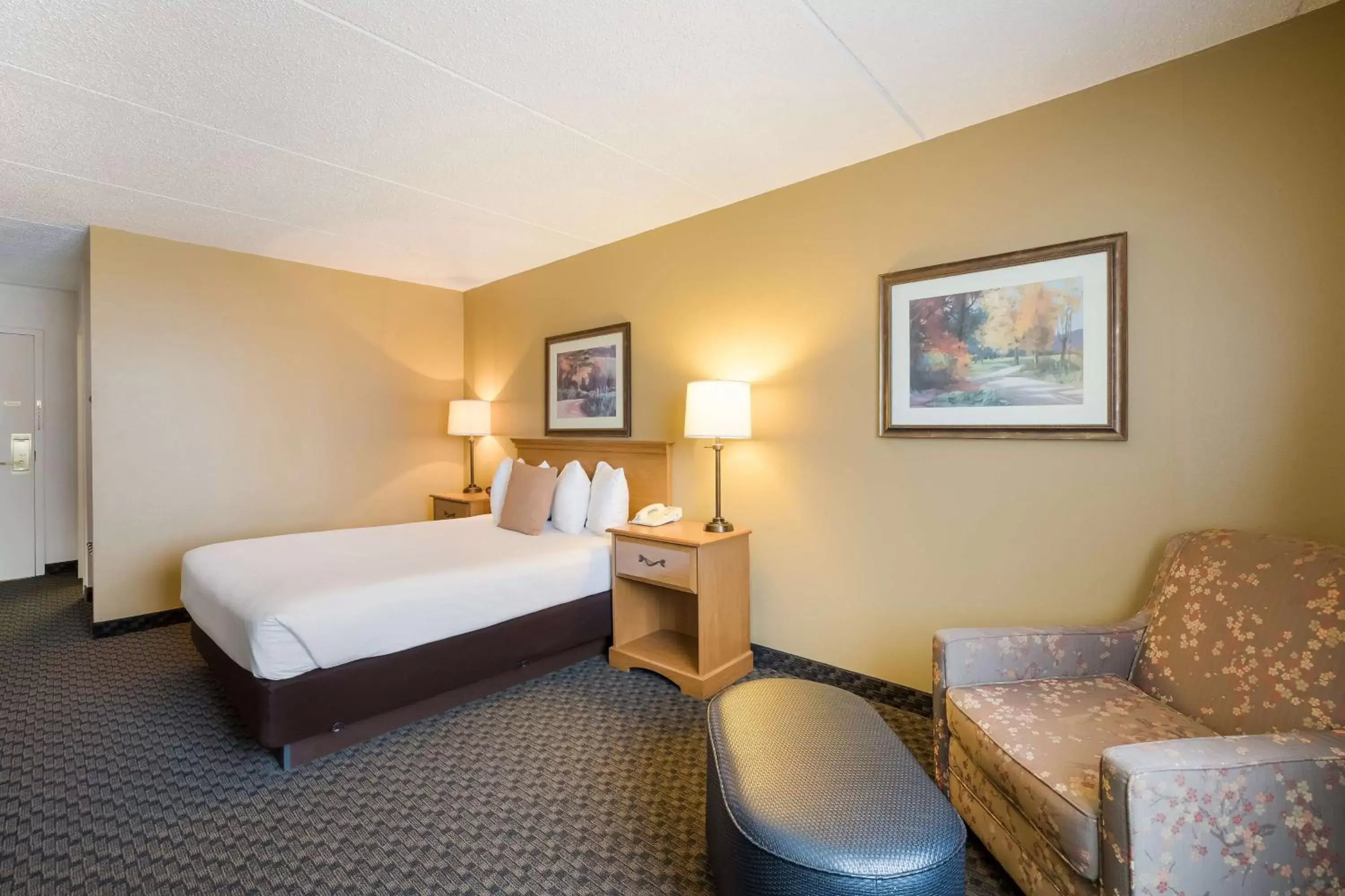 Bedroom, Bed in Best Western Riverfront Inn