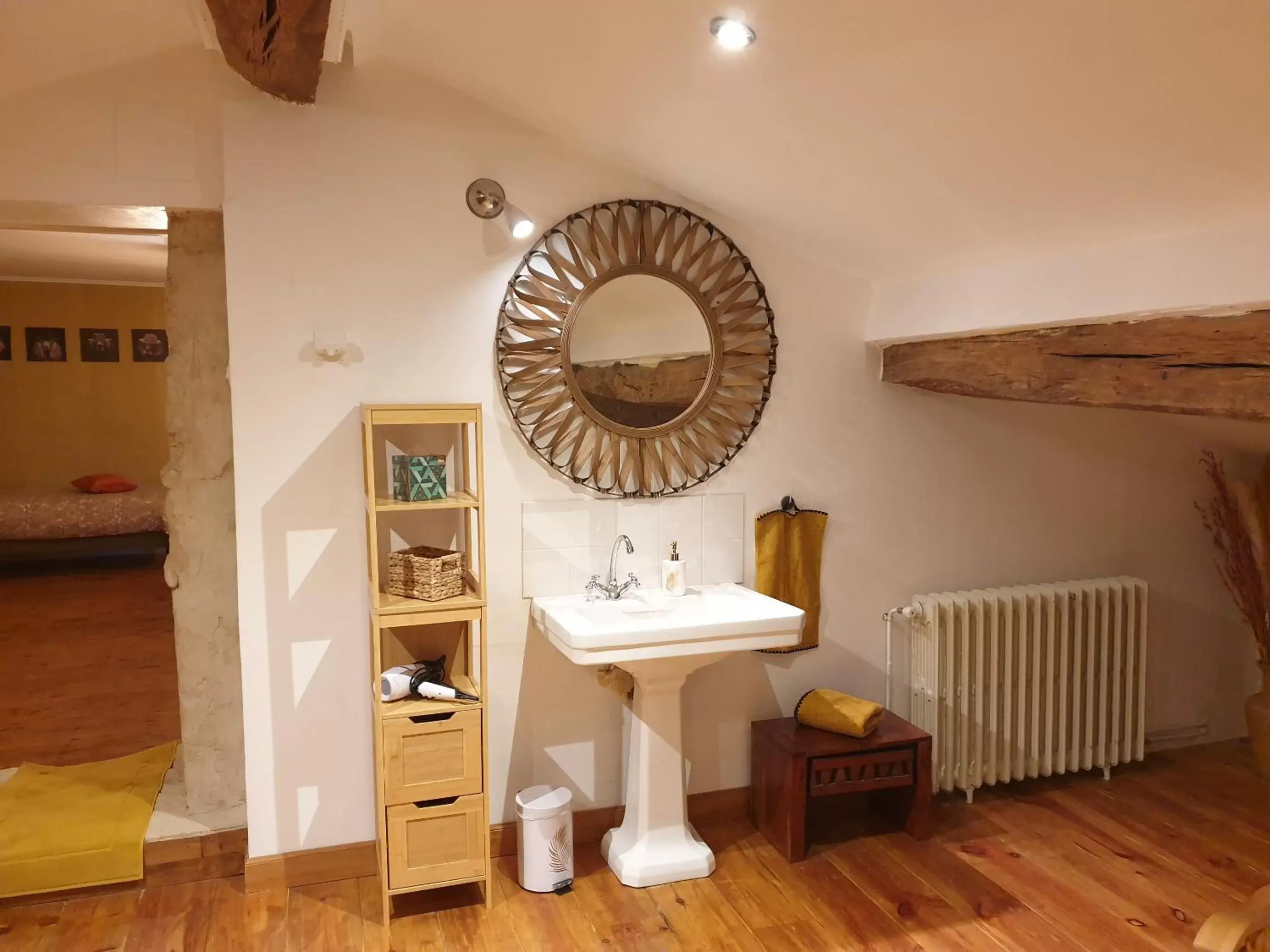 Bathroom in Château Puygrenier