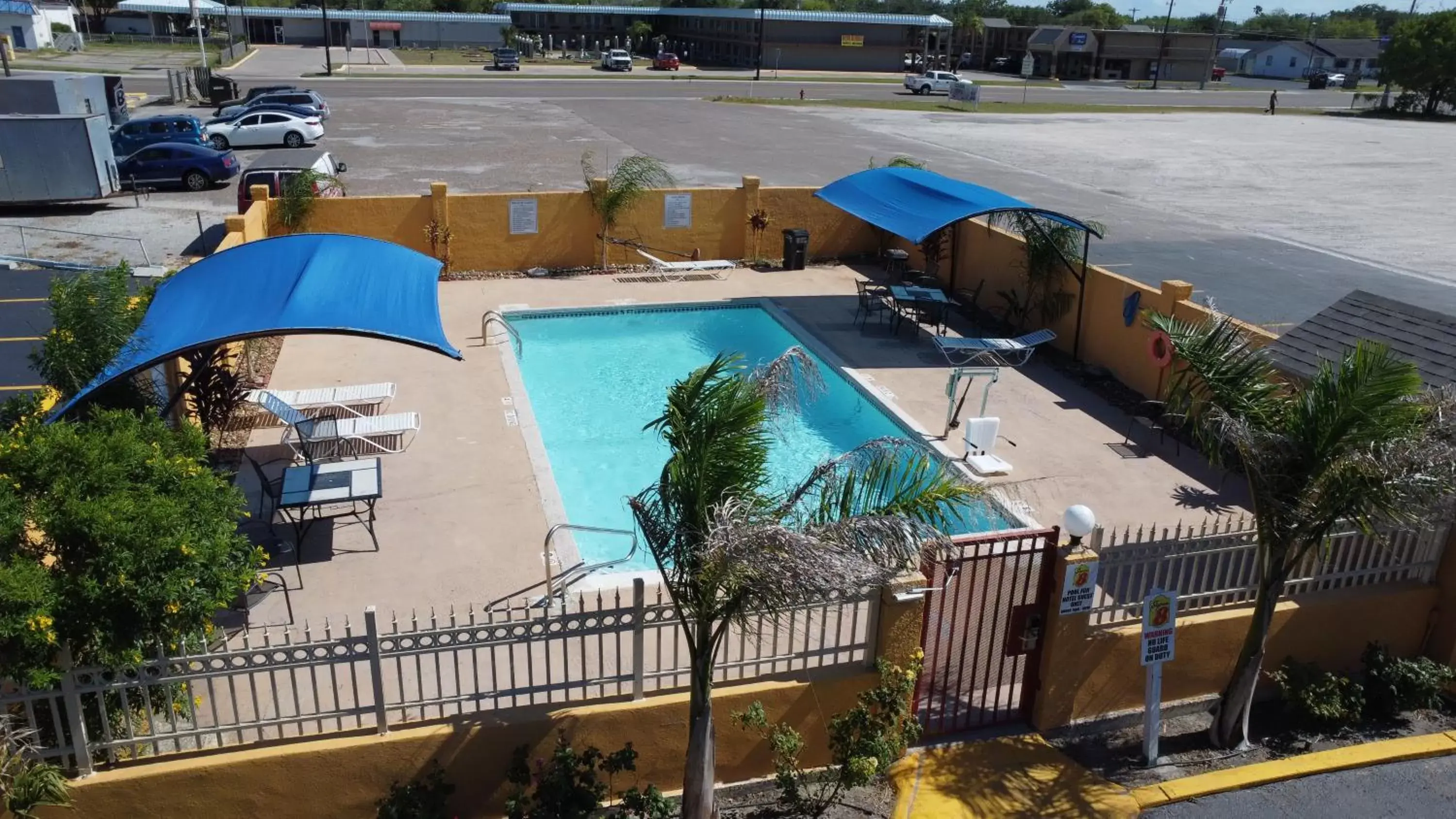 Swimming pool in Super 8 by Wyndham Kingsville Swimming pool in Super 8 by Wyndham Kingsville