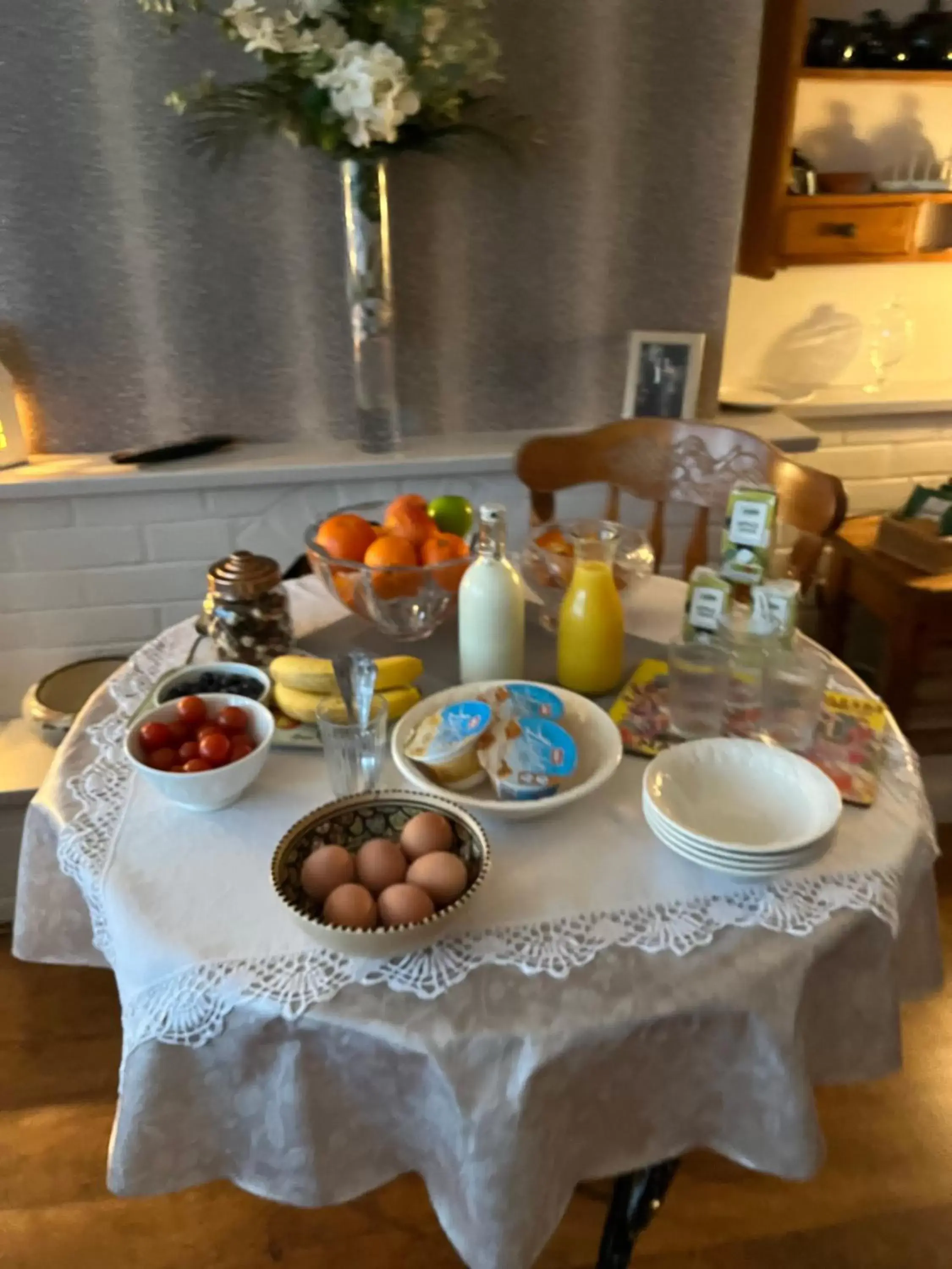Buffet breakfast in Southend Airport Bed & Breakfast