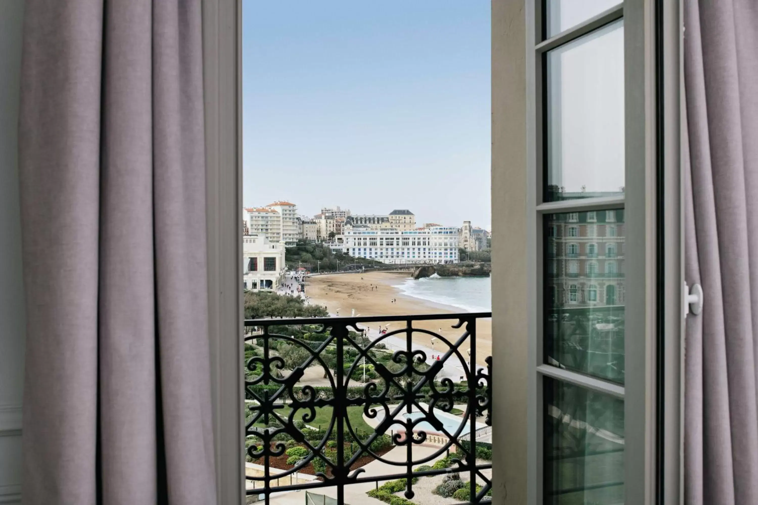 Photo of the whole room in Hôtel du Palais Biarritz, in The Unbound Collection by Hyatt