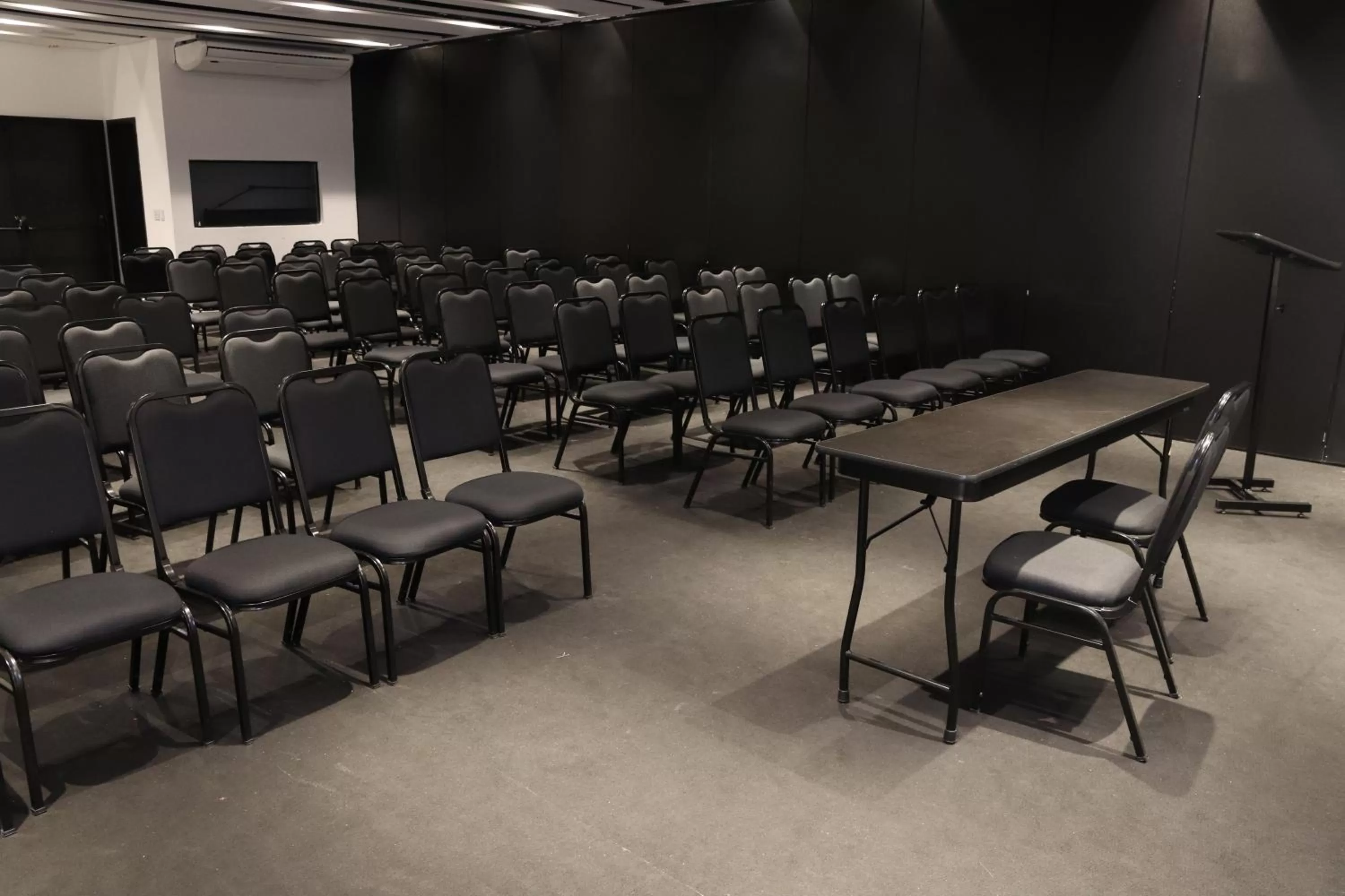 Meeting/conference room in Imperial Hotel By Nobile