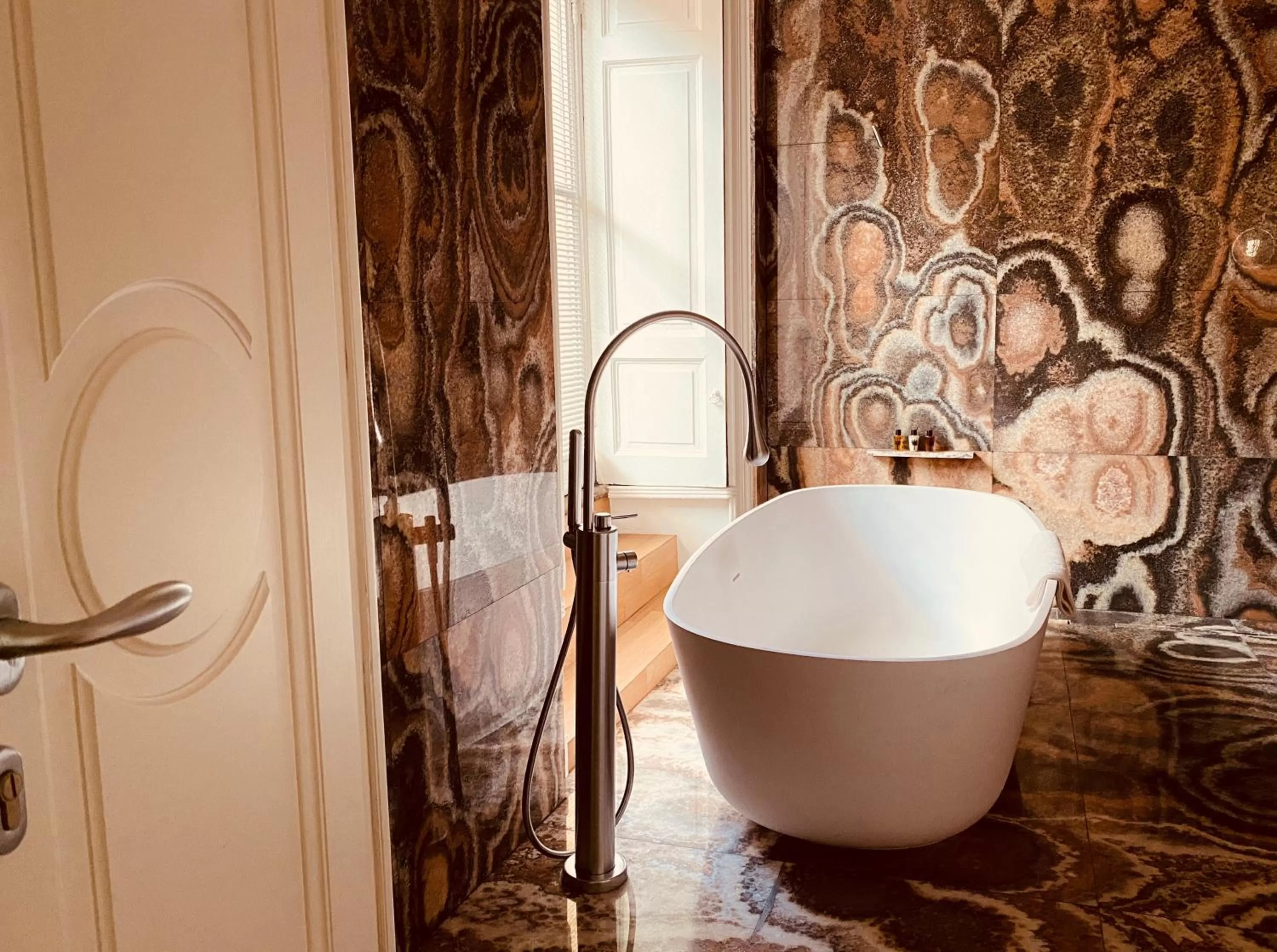 Bathroom in Galleria Vik Milano - Townhouse Galleria - Small Luxury Hotels of the World