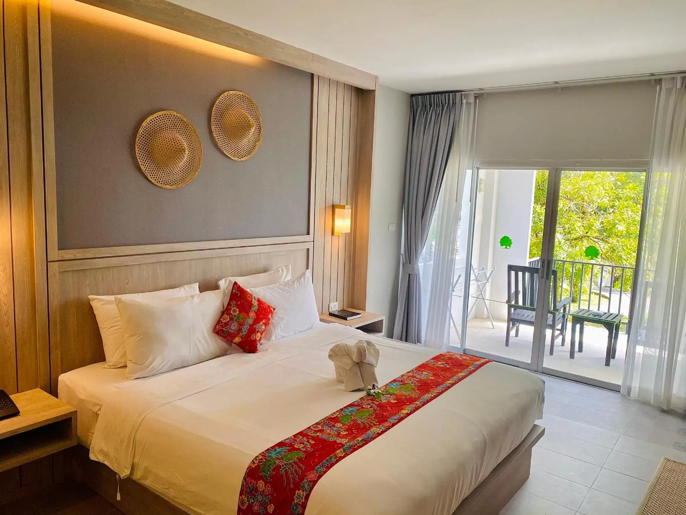 Bedroom, Bed in Palm Galleria Resort-SHA Extra Plus