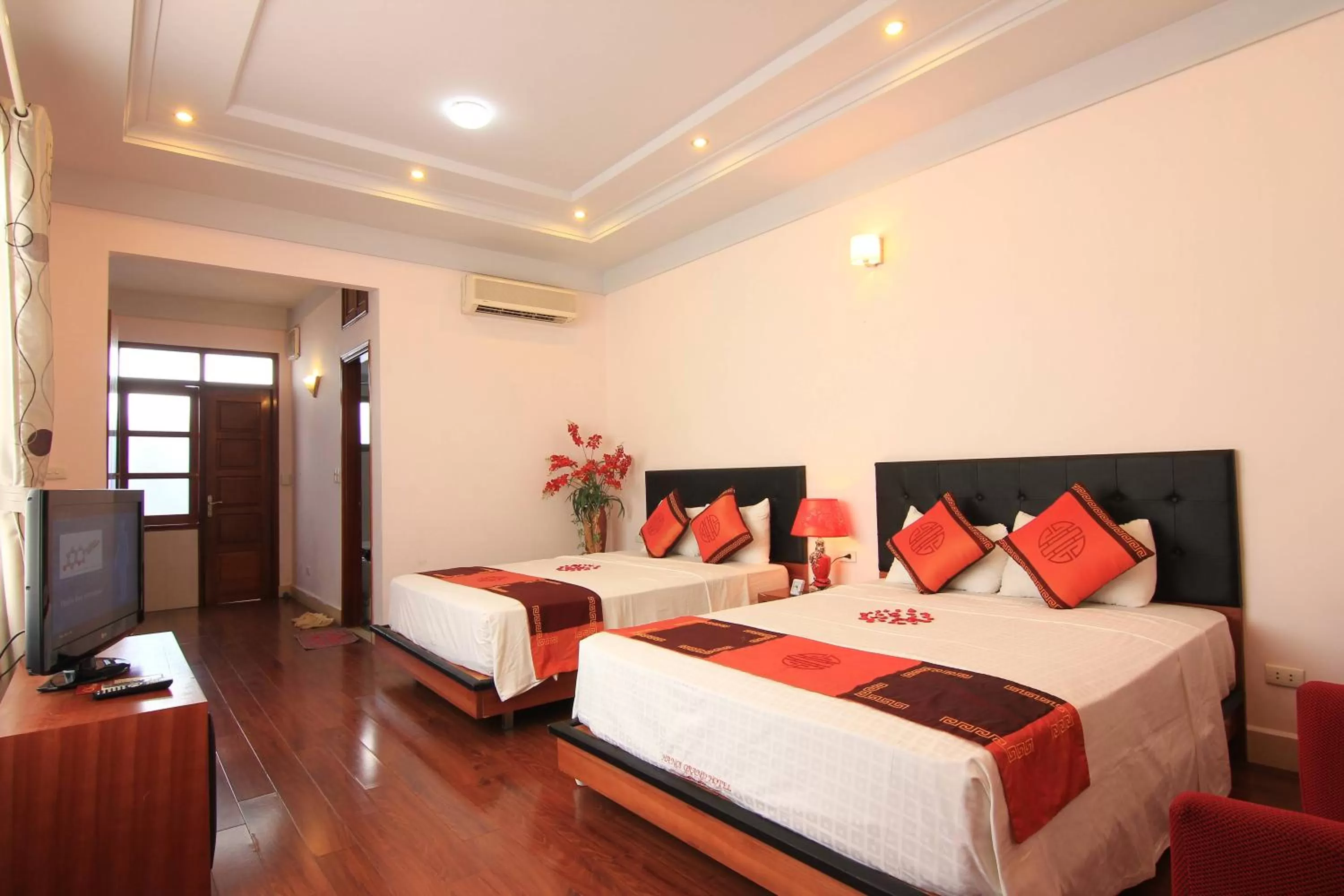 Bed in Urban Alley Hotel