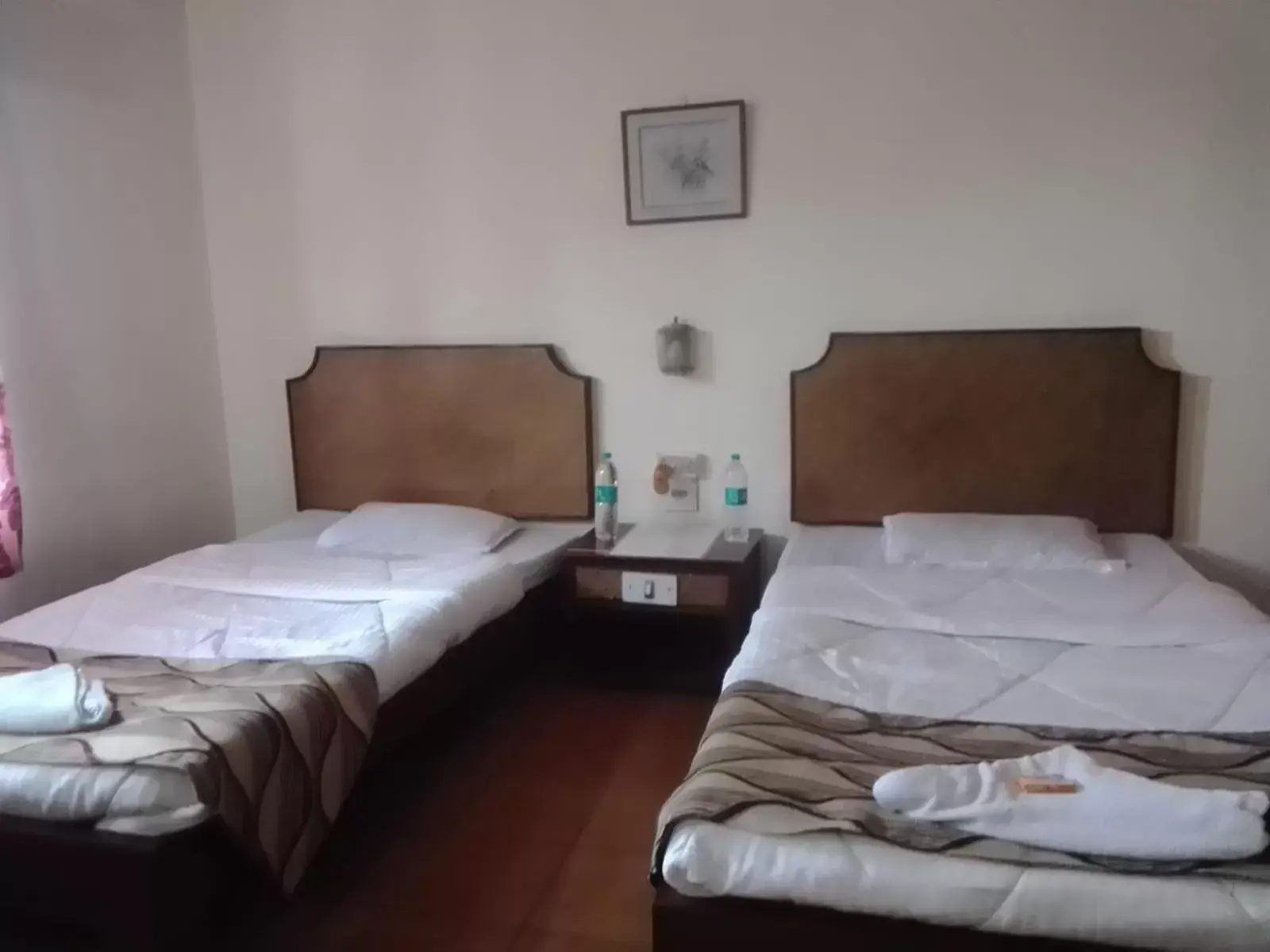 Budget Double Room in Hotel Indsurya Budget Double Room in Hotel Indsurya