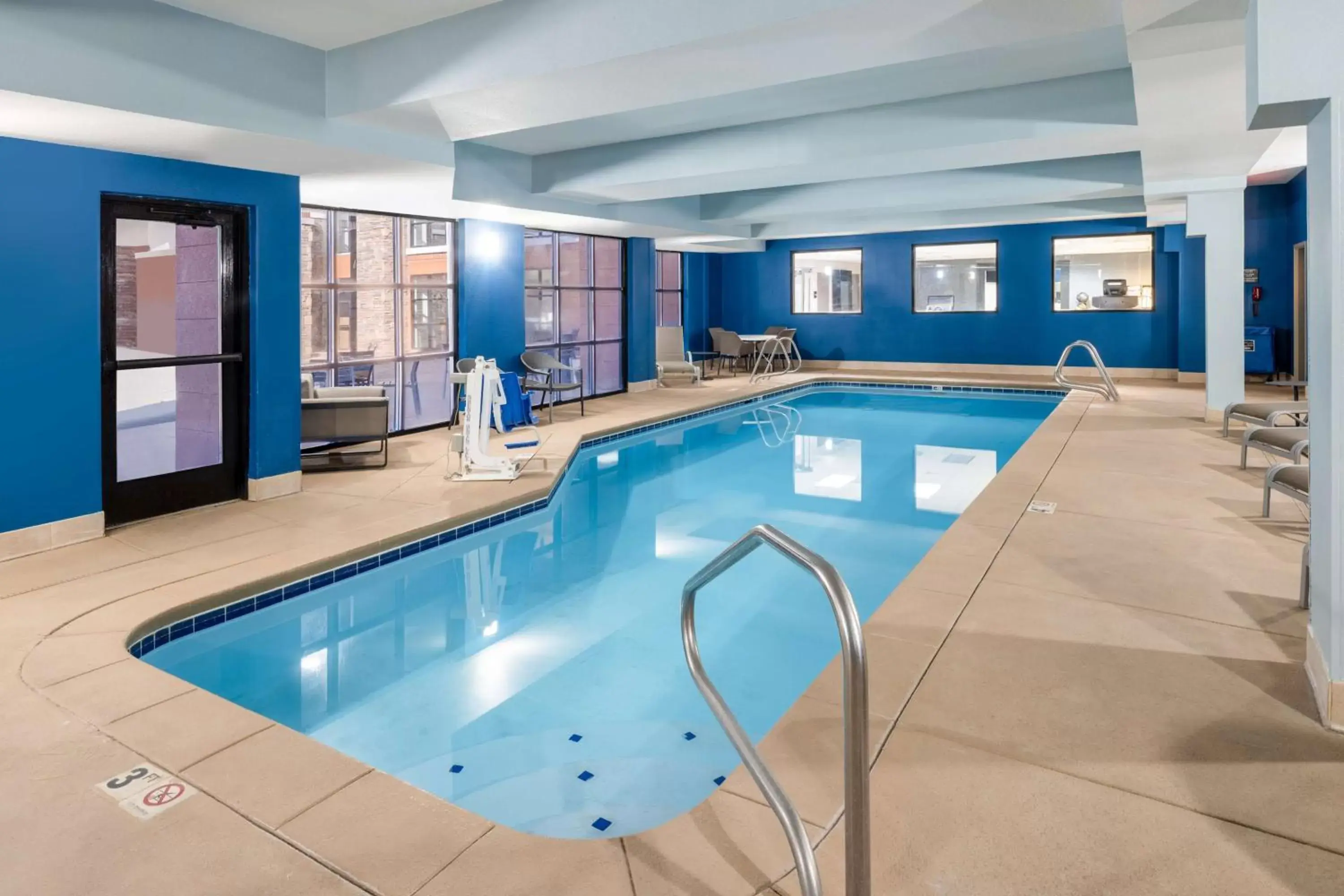 Pool view, Swimming Pool in Hampton Inn & Suites Salida, CO