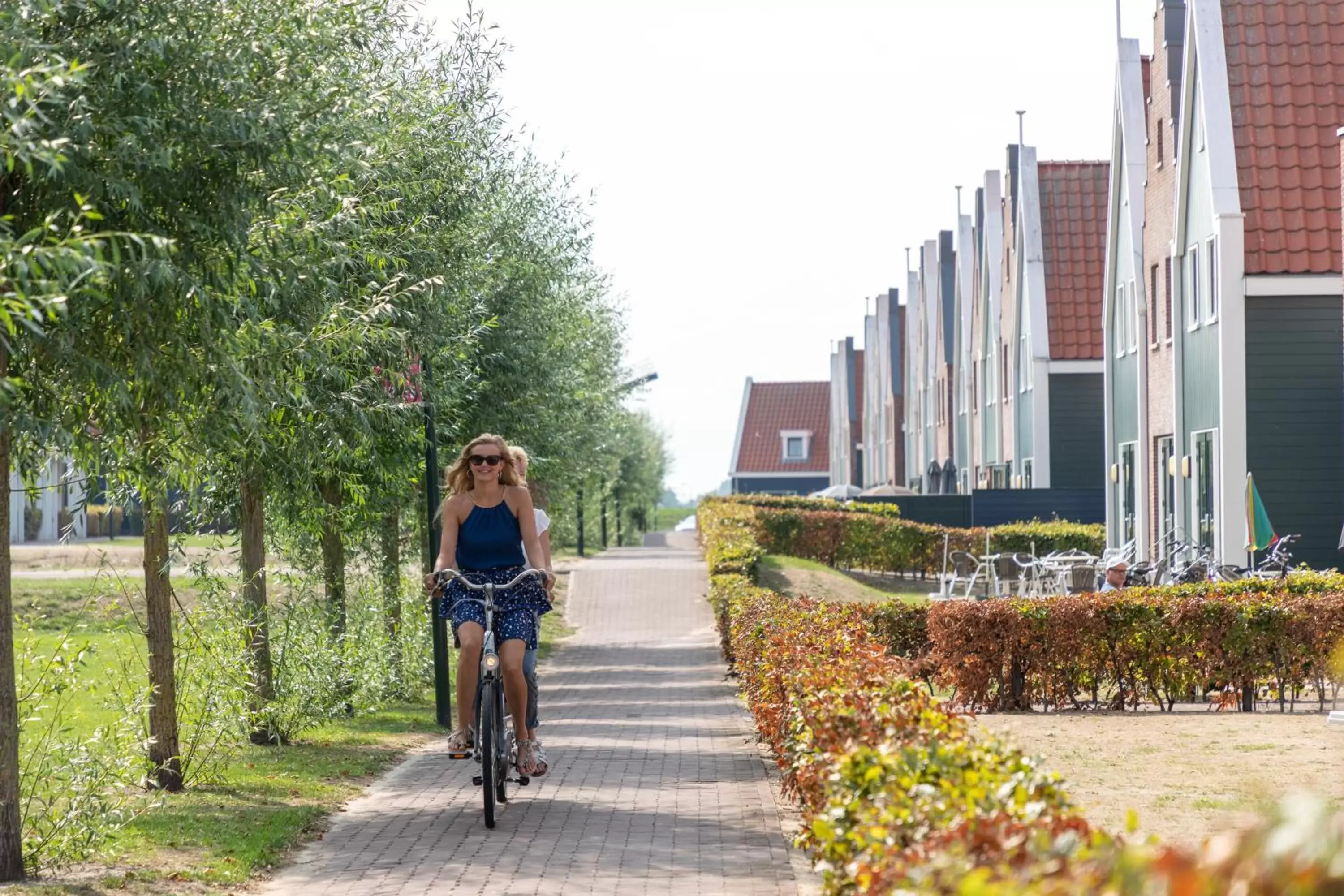 Street view, Biking in Marinapark Volendam