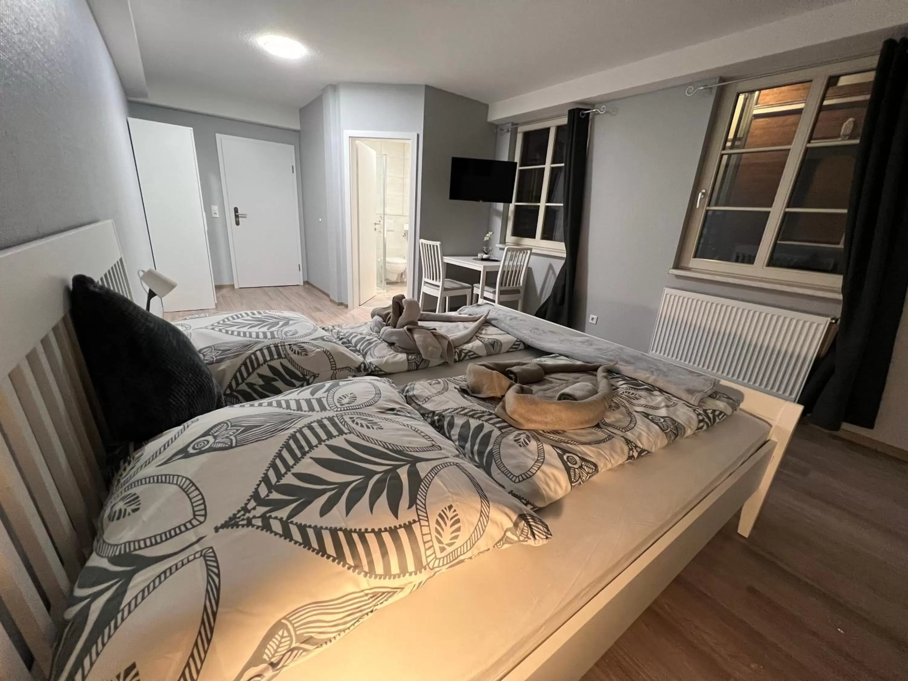 TV and multimedia, Bed in Hotel am Rathaus Adii