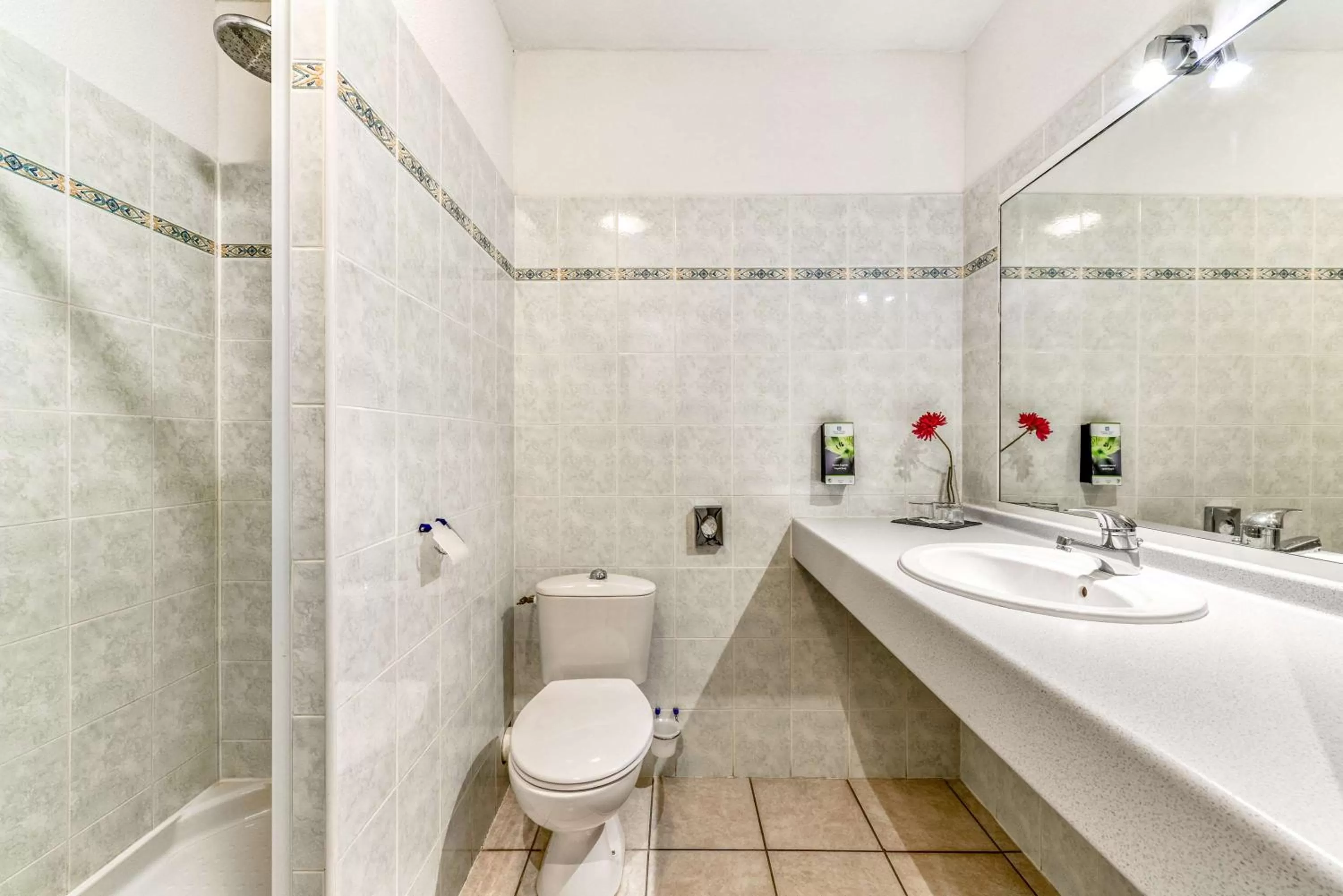 Bathroom in Sure Hotel by Best Western Beziers Le Monestie