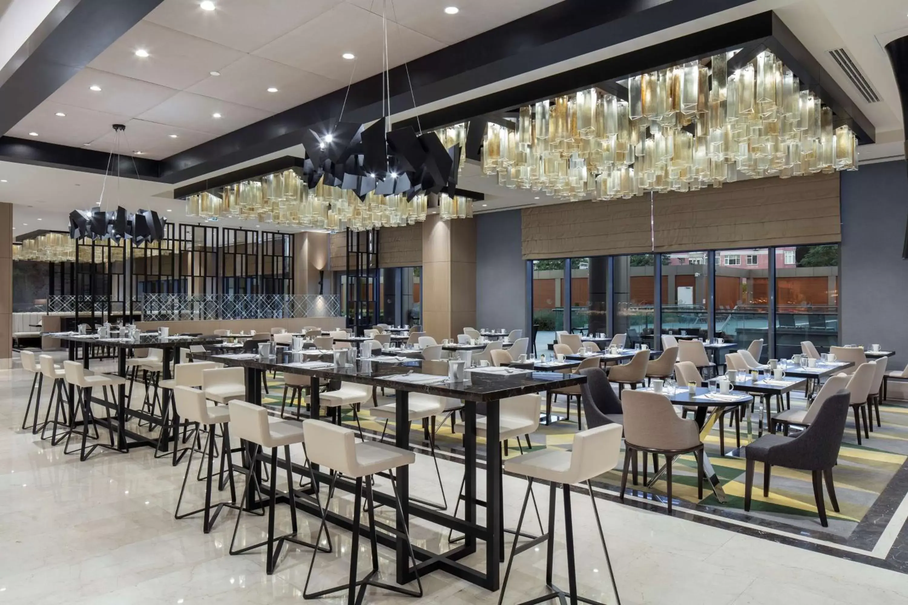 Restaurant/Places to Eat in Hilton Istanbul Bakirkoy