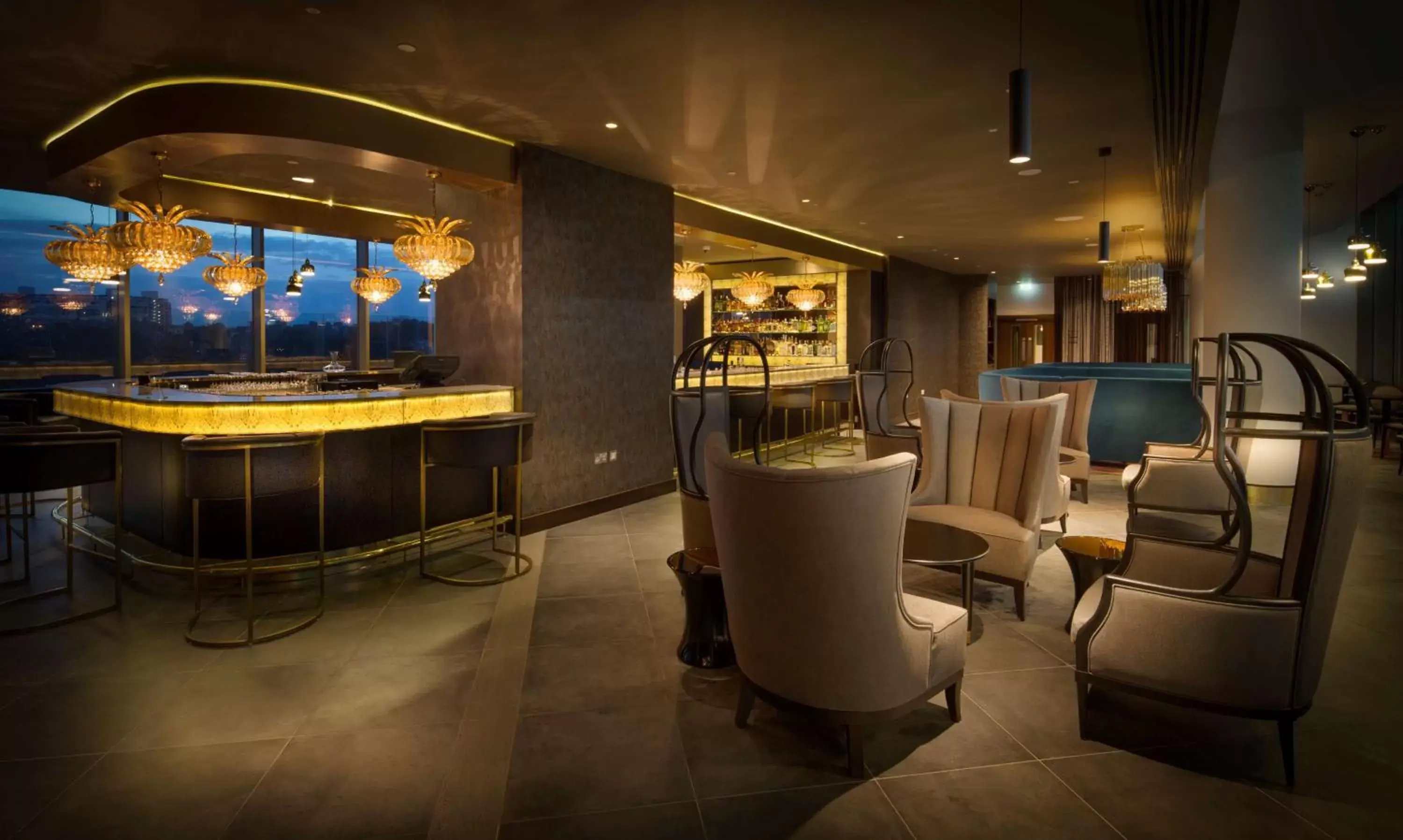 Restaurant/places to eat, Lounge/Bar in Hilton Bournemouth