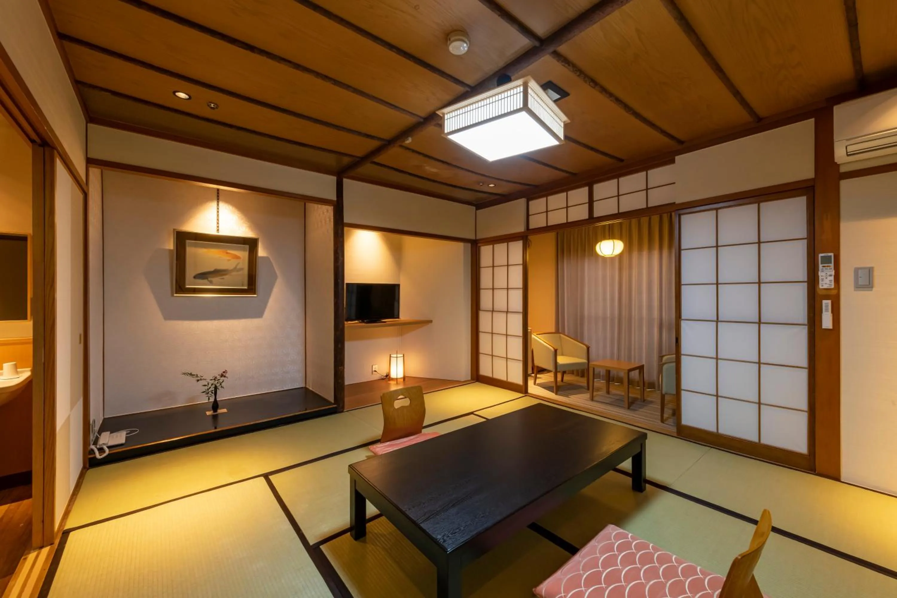Photo of the whole room in Senkeien Tsukioka Hotel