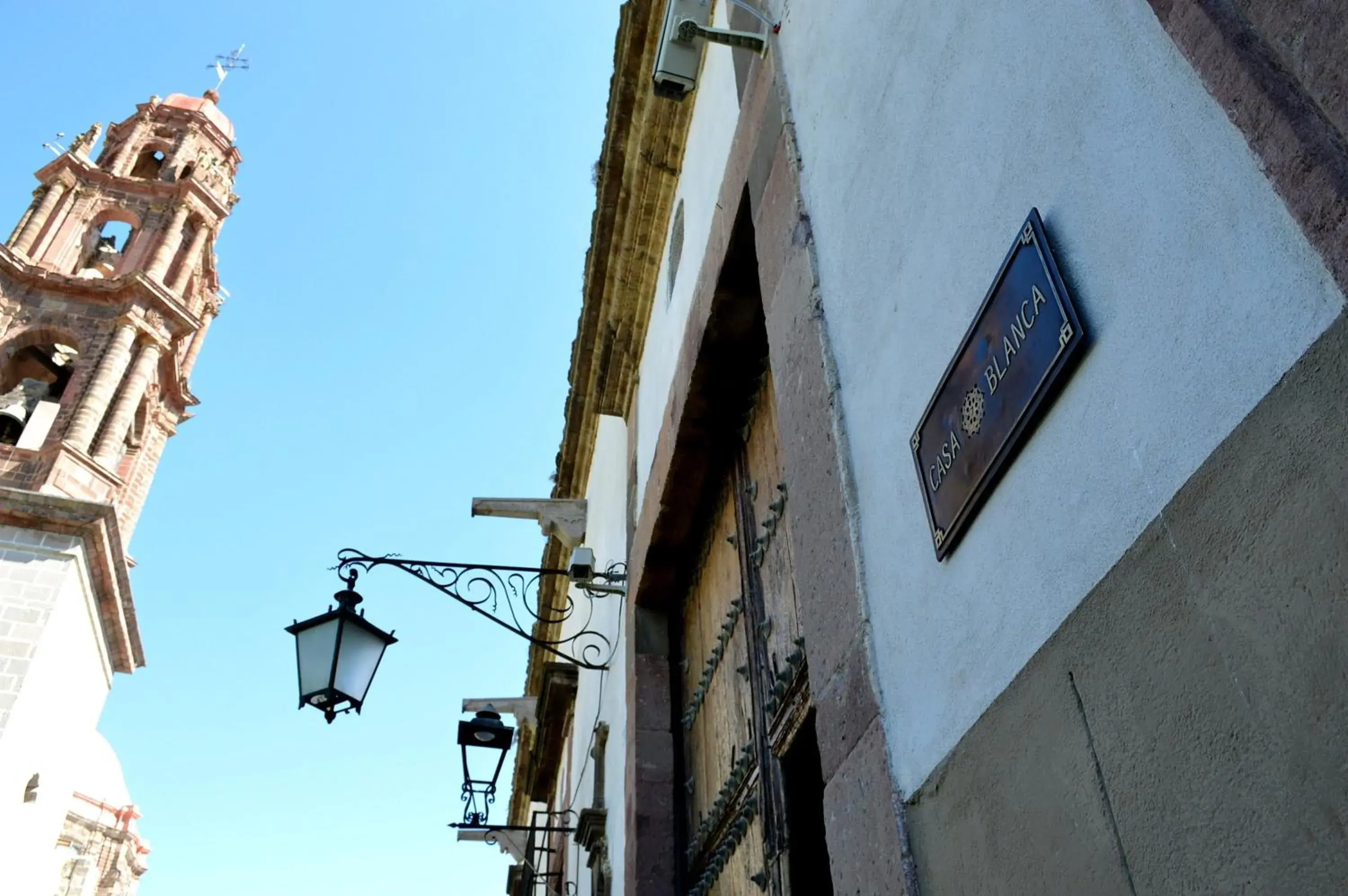 Facade/entrance, Property Building in HOTEL CASA BLANCA 7