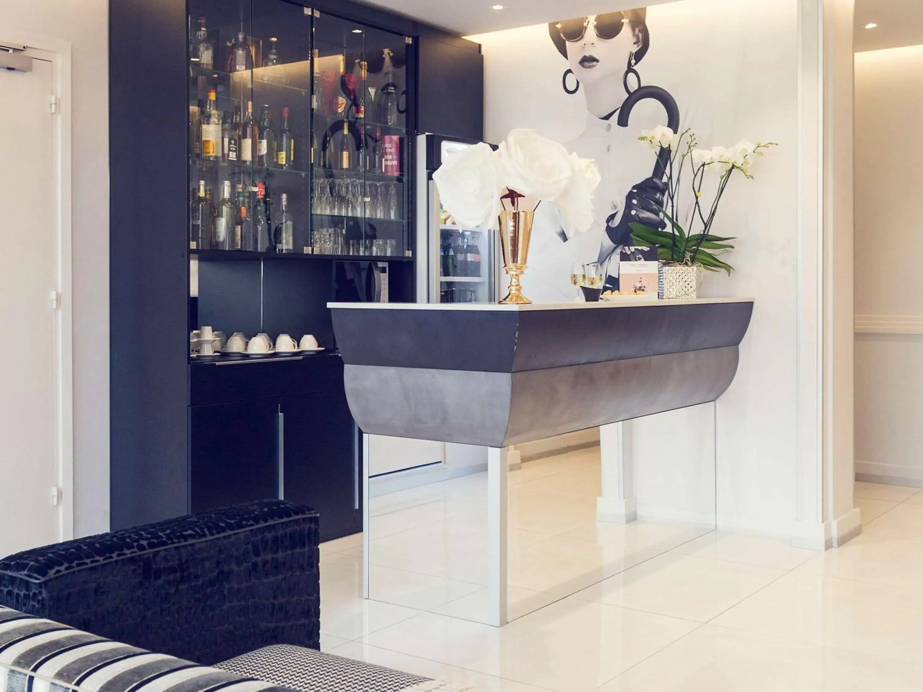 Lounge or bar, Lobby/Reception in Mercure Paris Place d'Italie