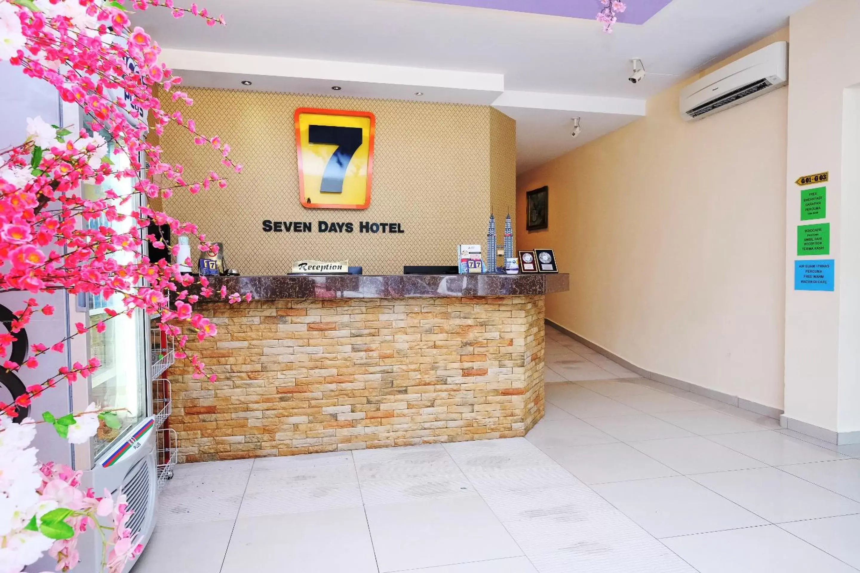 Lobby or reception, Lobby/Reception in Super OYO 635 Seven Days Hotel