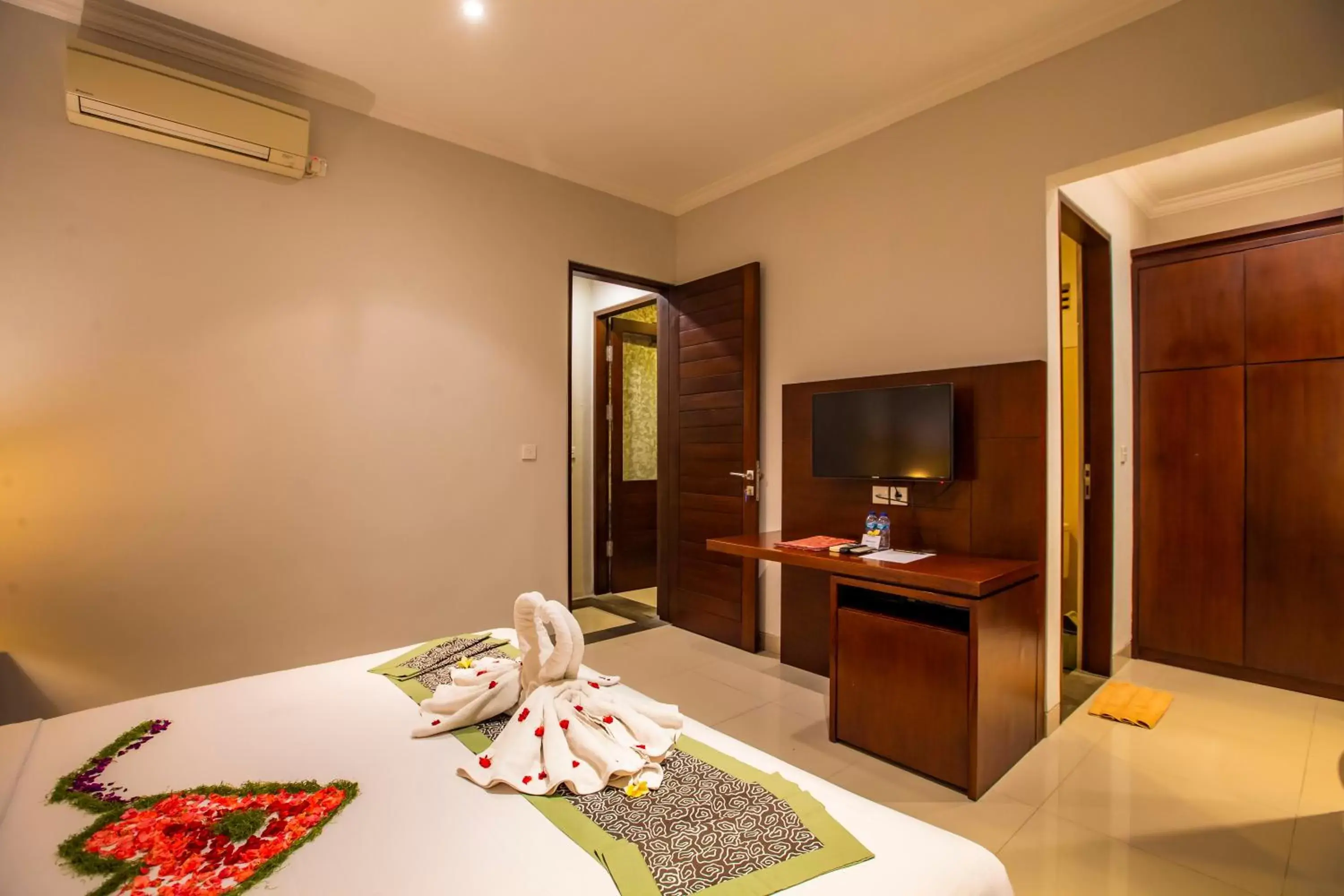 Bed in Lili Cottage Ubud Bed in Lili Cottage Ubud