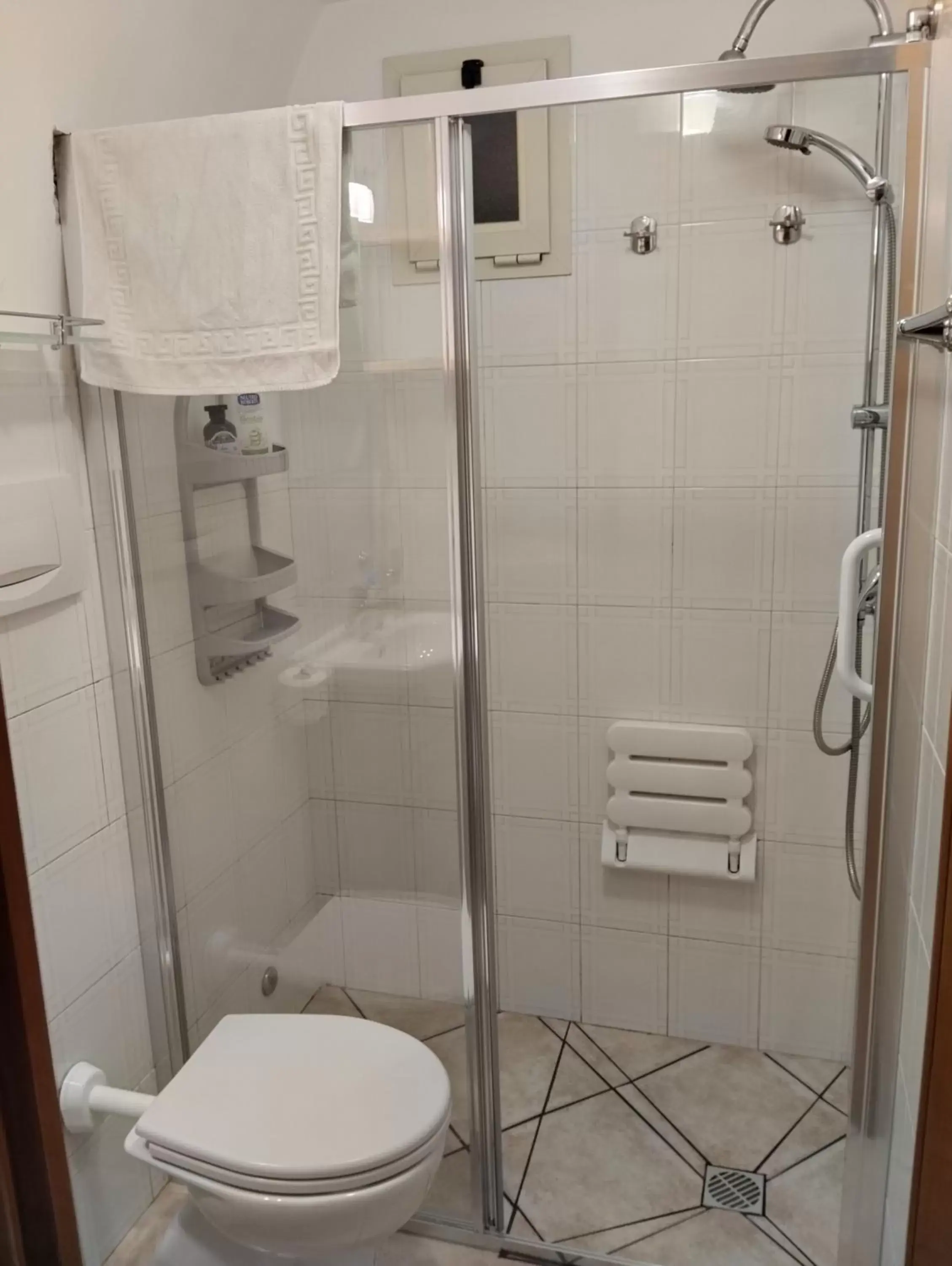 Shower, Bathroom in Dimora Dioniso